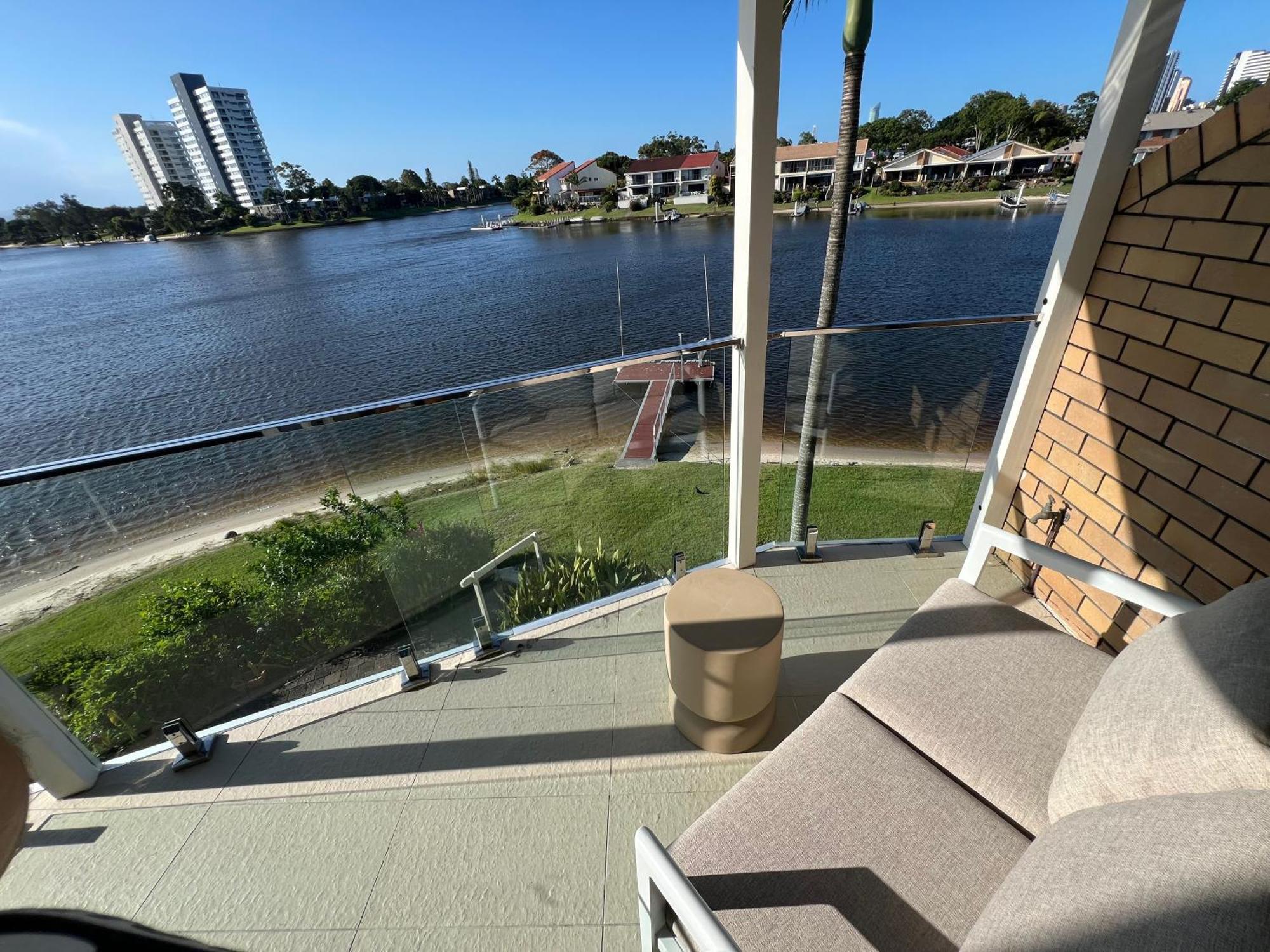 Aquila - Mermaid Waters Villa Gold Coast