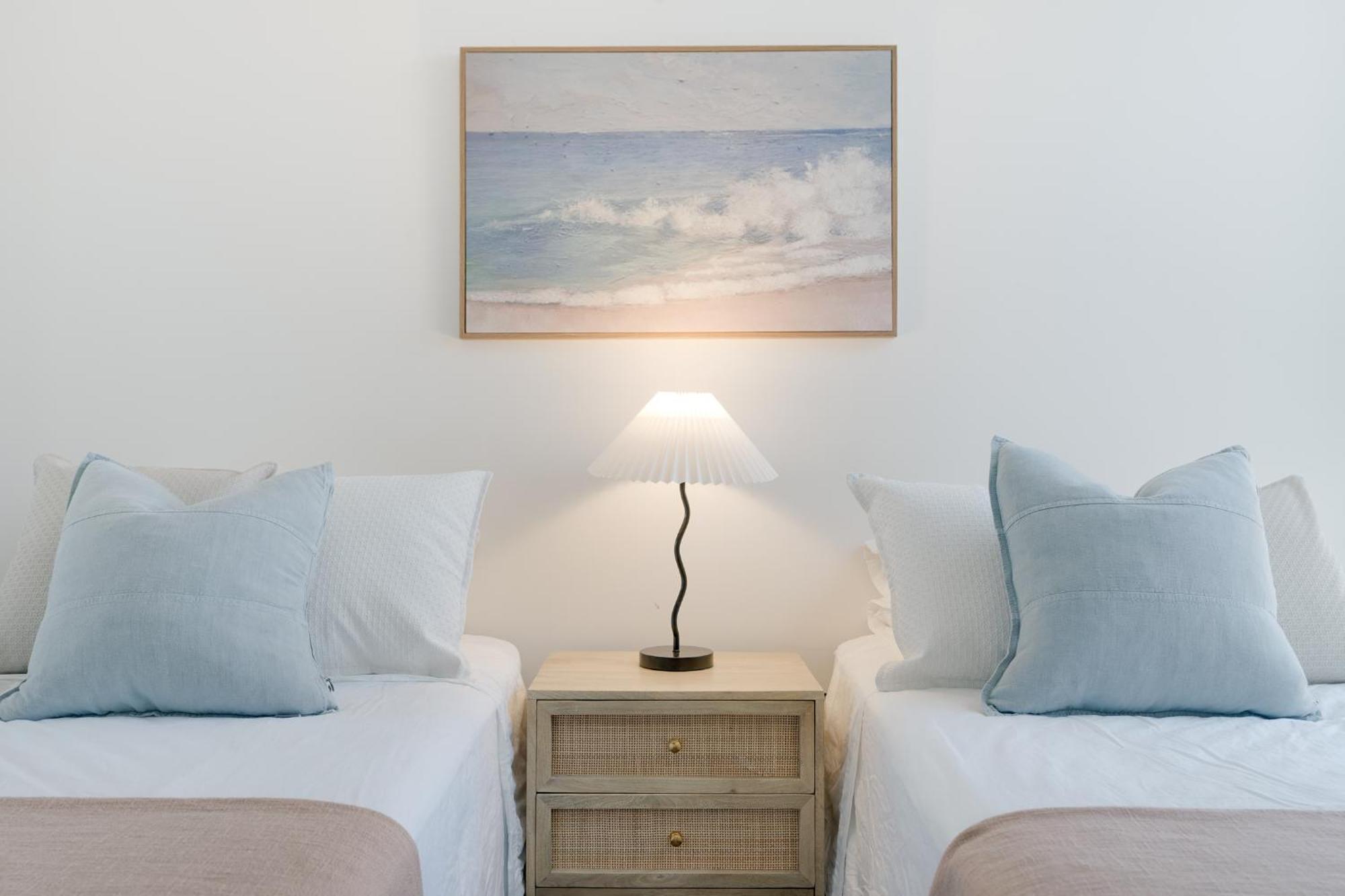 Luxury 2-br Penthouse With Stunning Ocean Views * Gold Coast