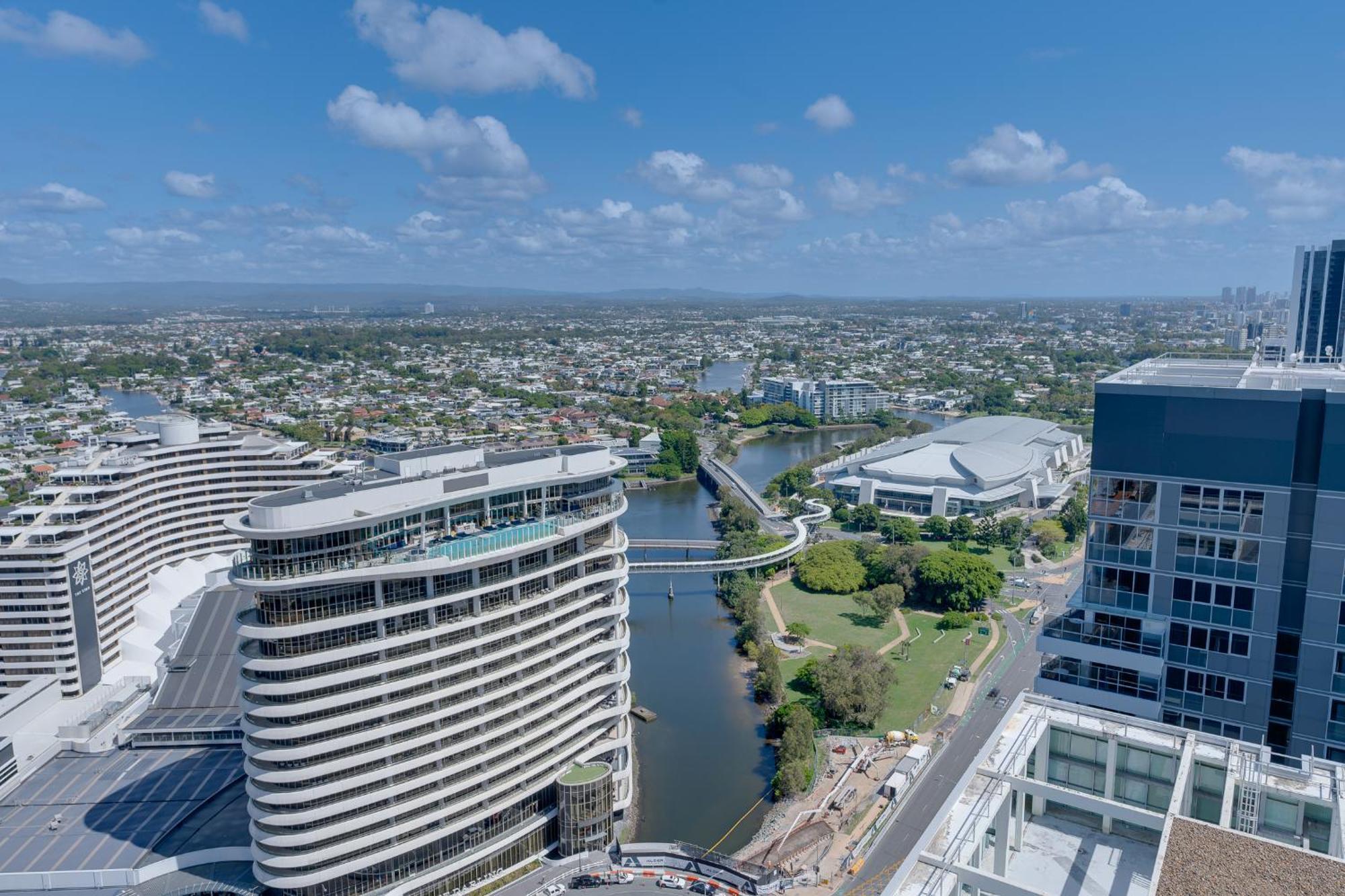 Luxury 2-br Penthouse With Stunning Ocean Views * Gold Coast