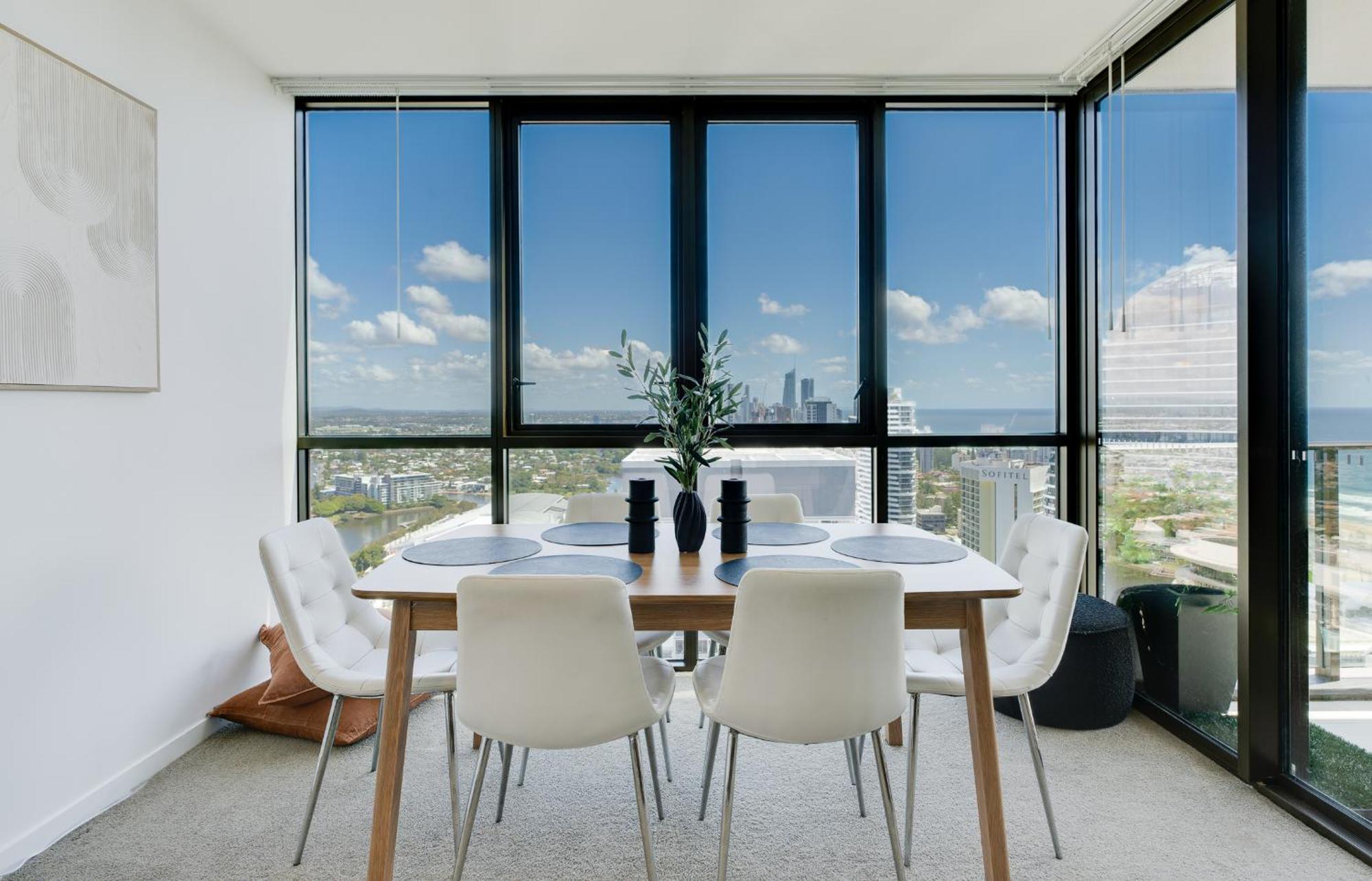 Luxury 2-br Penthouse With Stunning Ocean Views Apartment