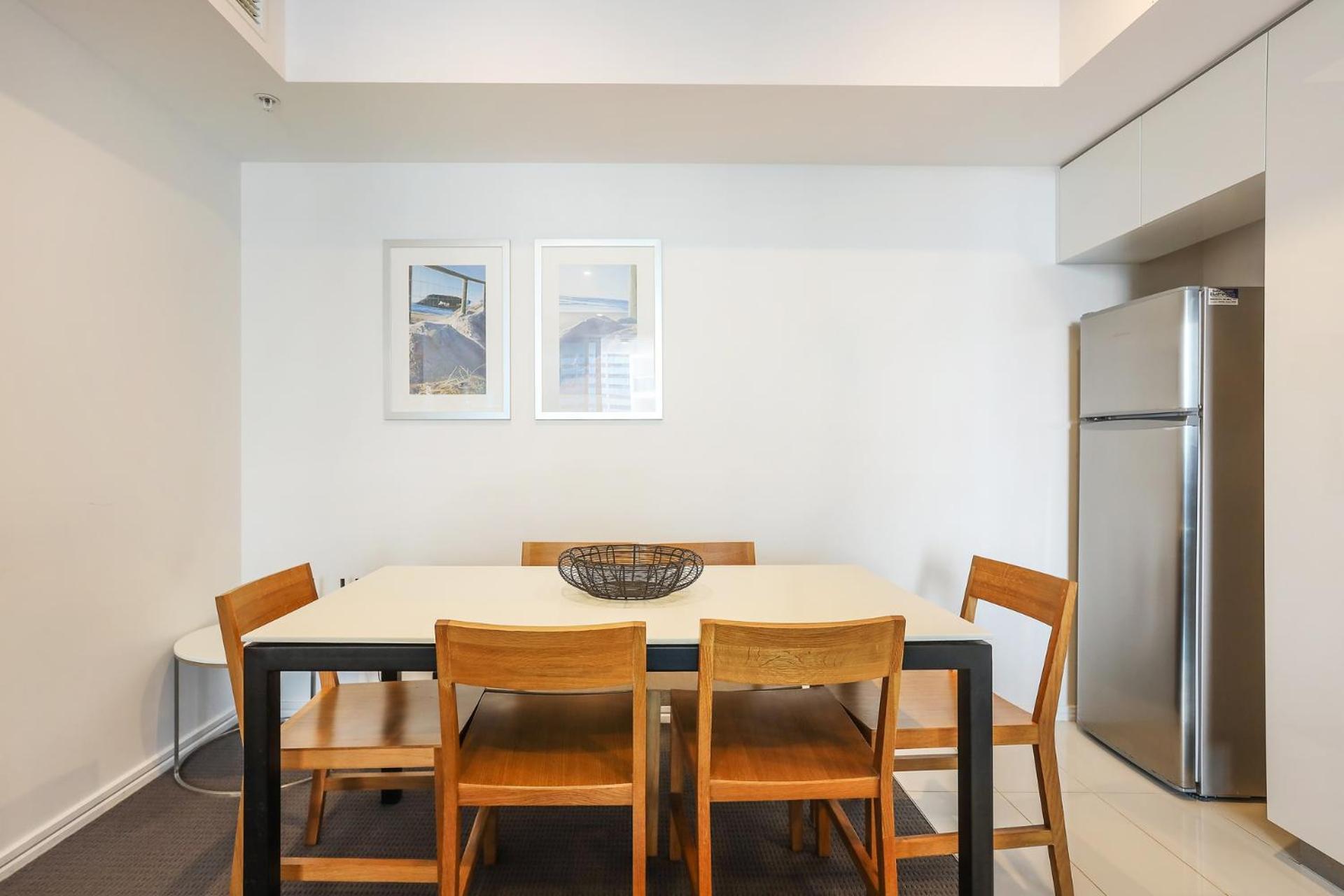 Apartment Number 1 H Residences - Wifi, Parking & By Holidays