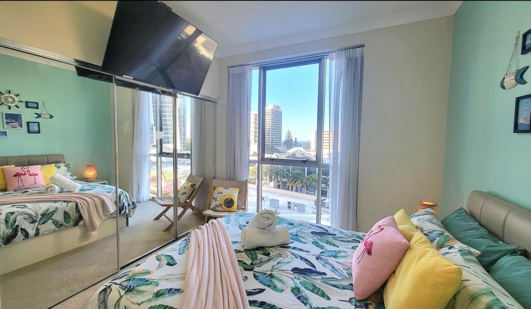 Self Contained At Chevron Renaissance - Privately Managed - Wow Gold Coast