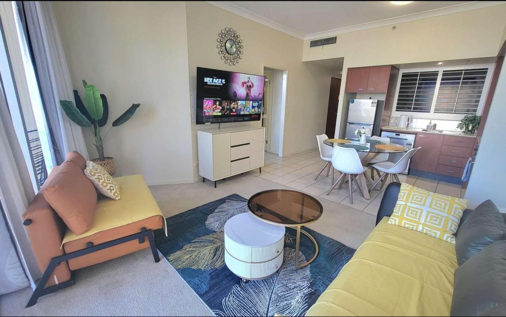 Self Contained At Chevron Renaissance - Privately Managed - Wow Gold Coast