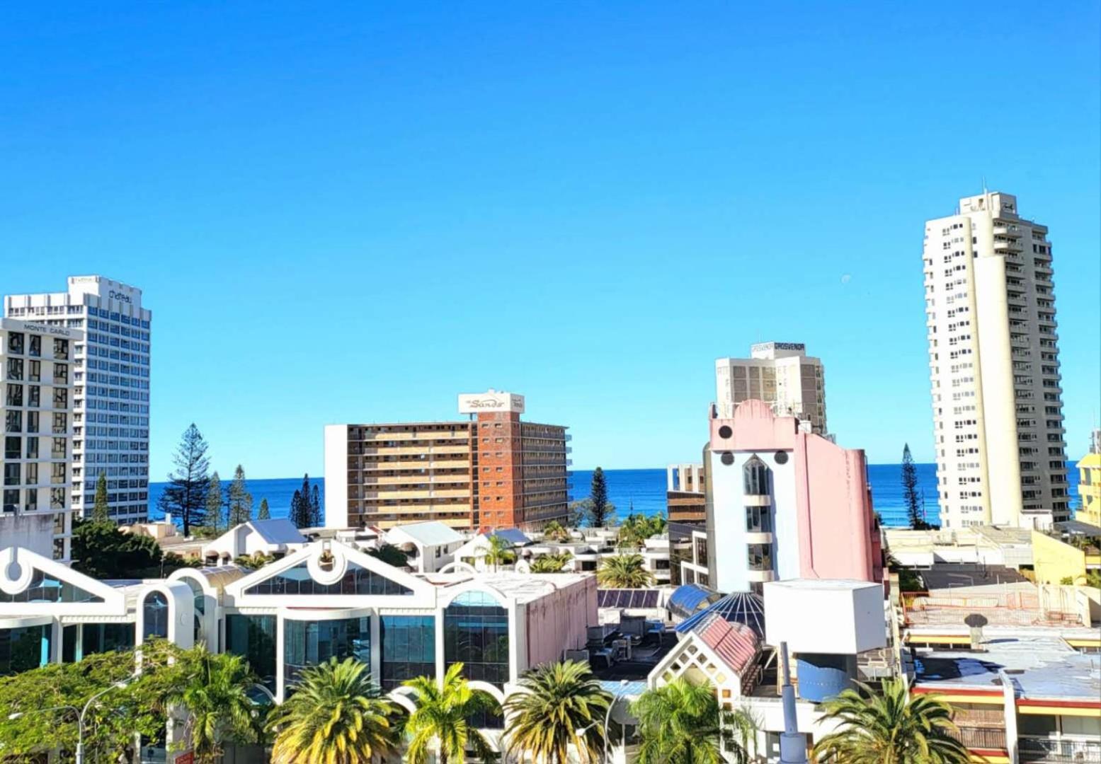 Apartment Self Contained At Chevron Renaissance - Privately Managed - Wow Gold Coast