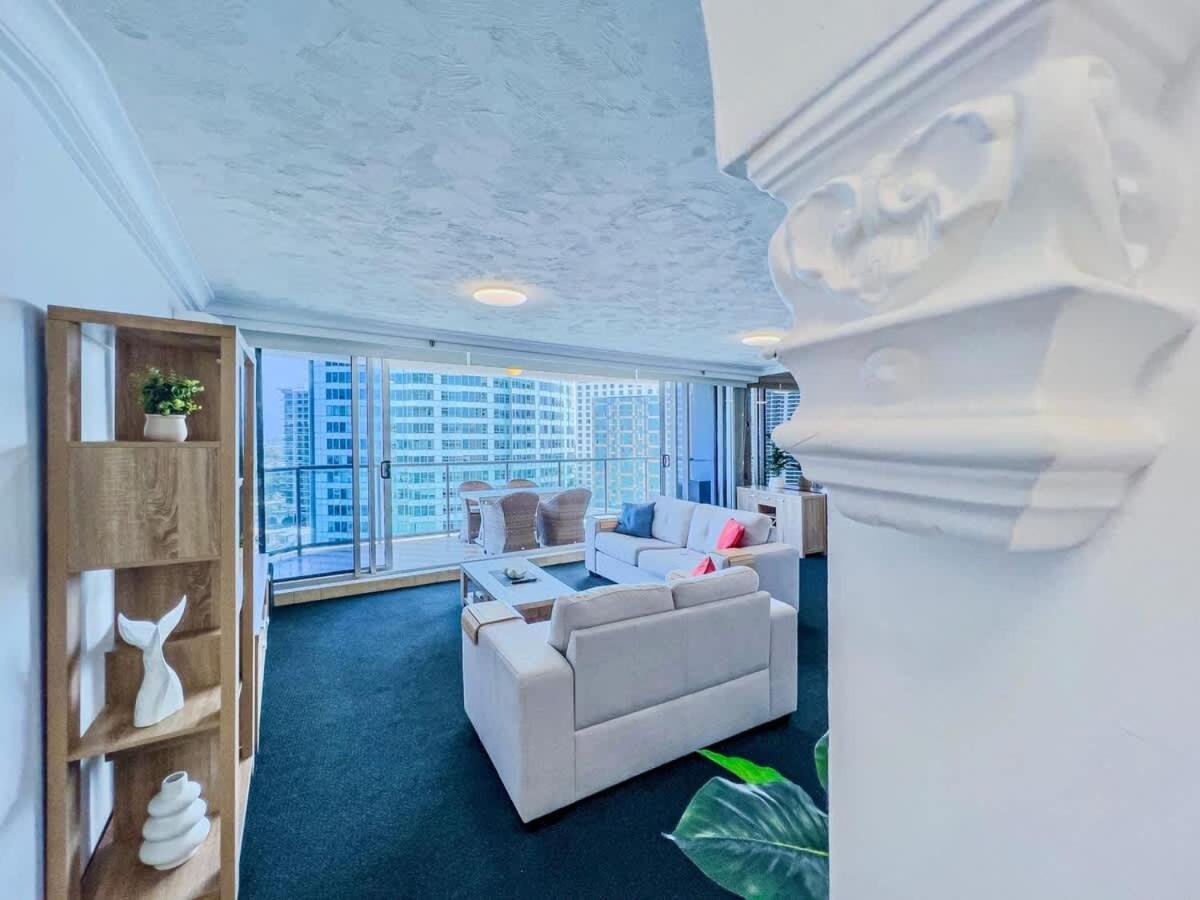 Seabreeze Luxe Apartment