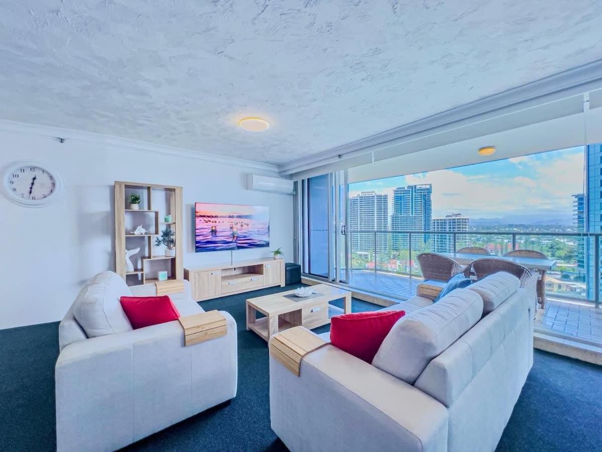 Seabreeze Luxe Apartment