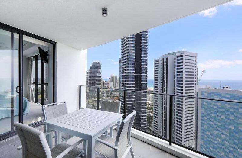 Apartment High Floor Ocean View - Sierra Broadbeach
