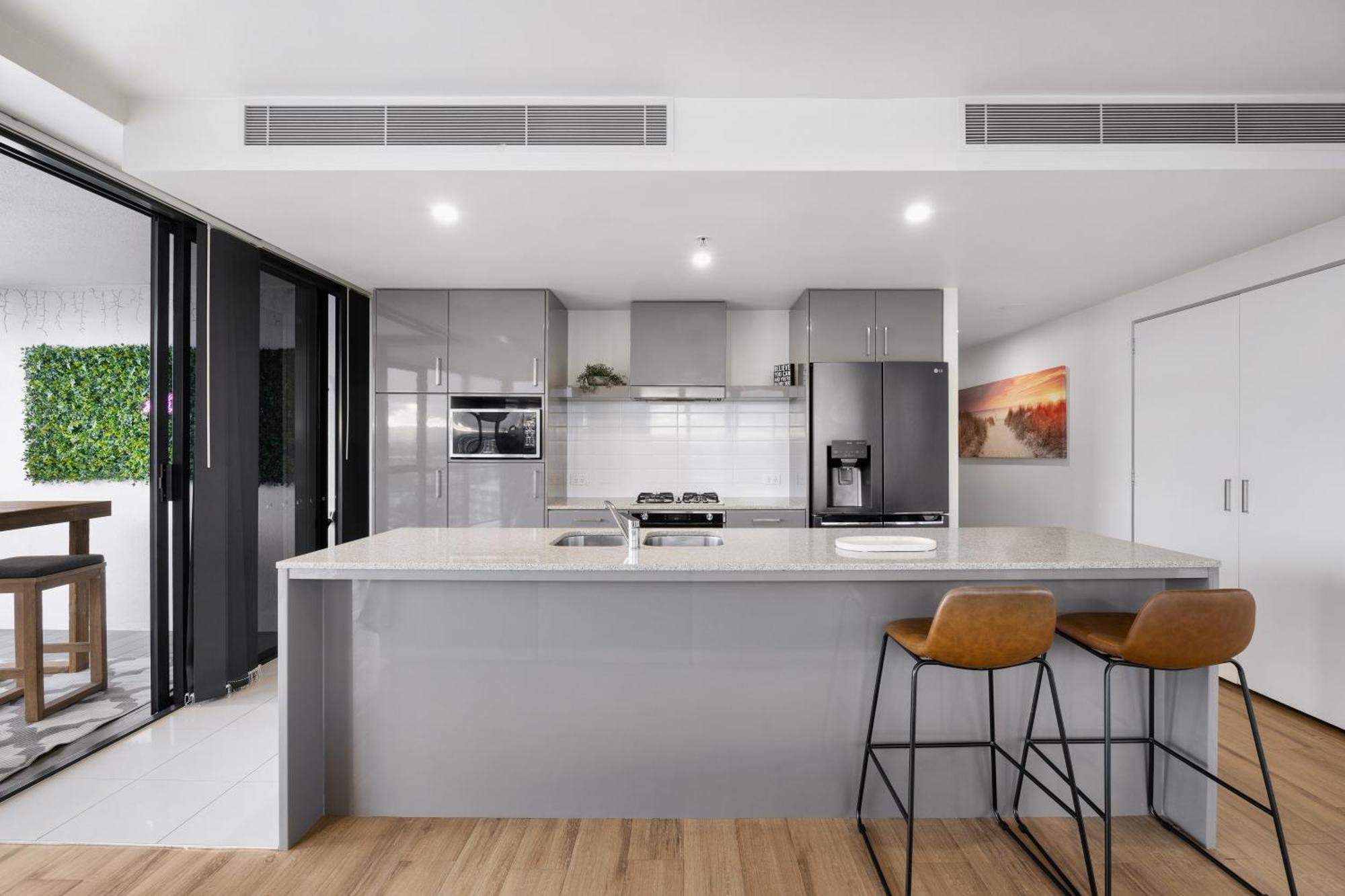 Surfers Paradise Stunning Getaway With Ocean And River Views * Gold Coast