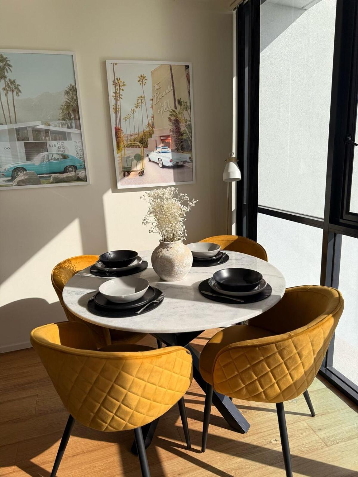 Apartment Surfers Paradise Stunning Getaway With Ocean And River Views *