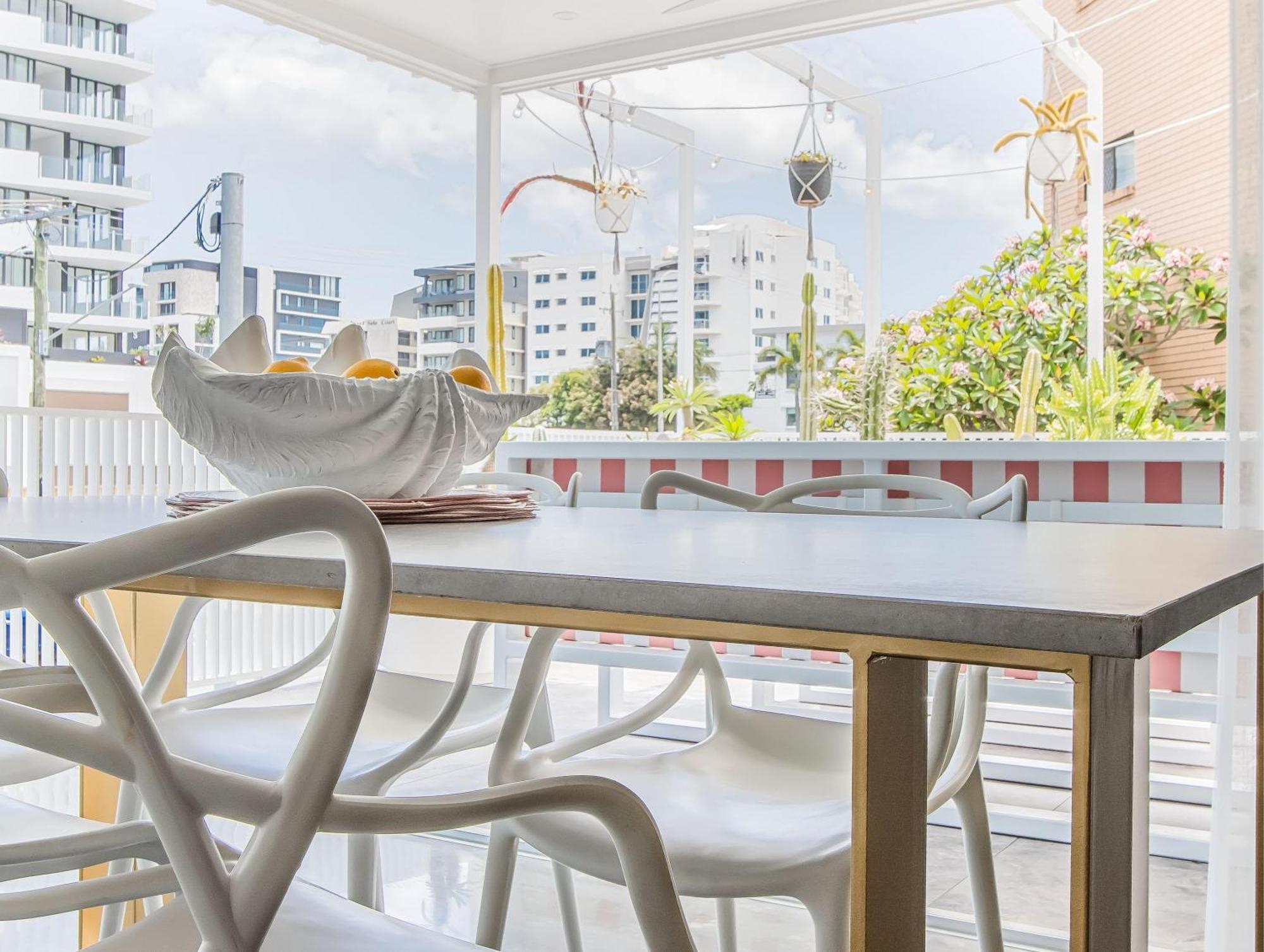 Villa Palm Paradise: Luxury Escape By The *