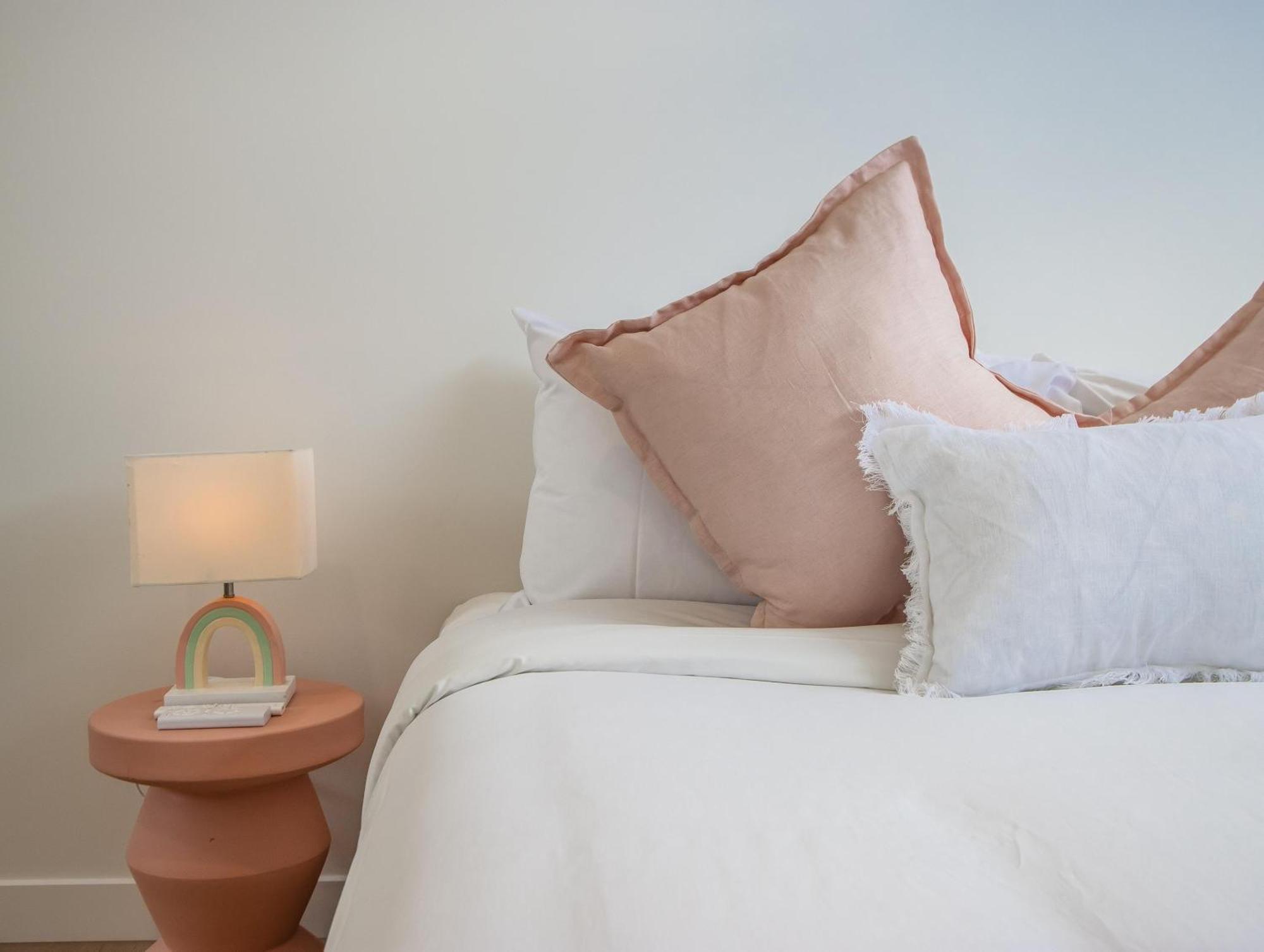 Villa Palm Paradise: Luxury Escape By The