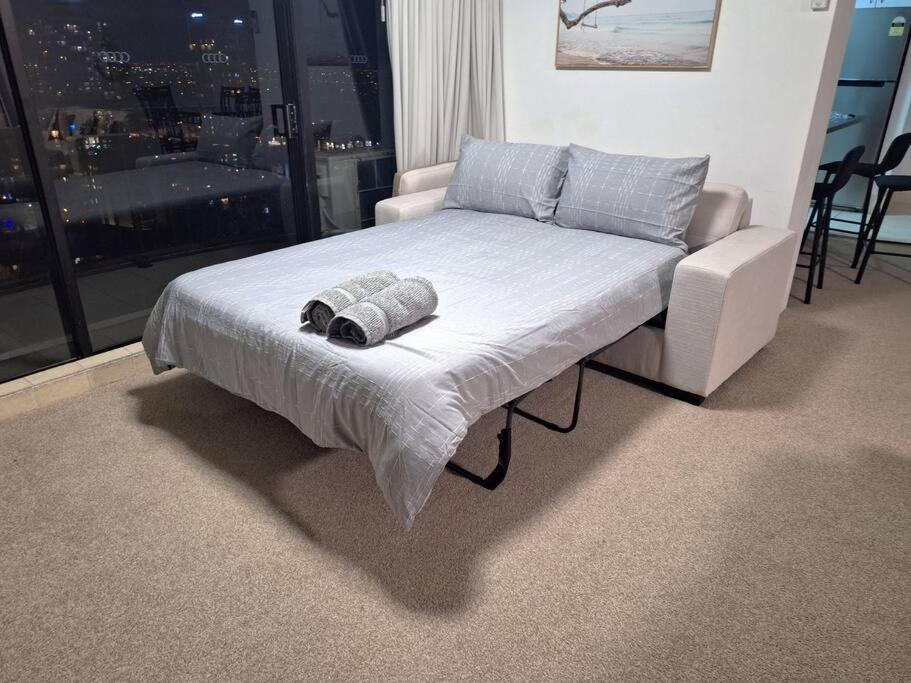Apartment In Surfers Paradise *