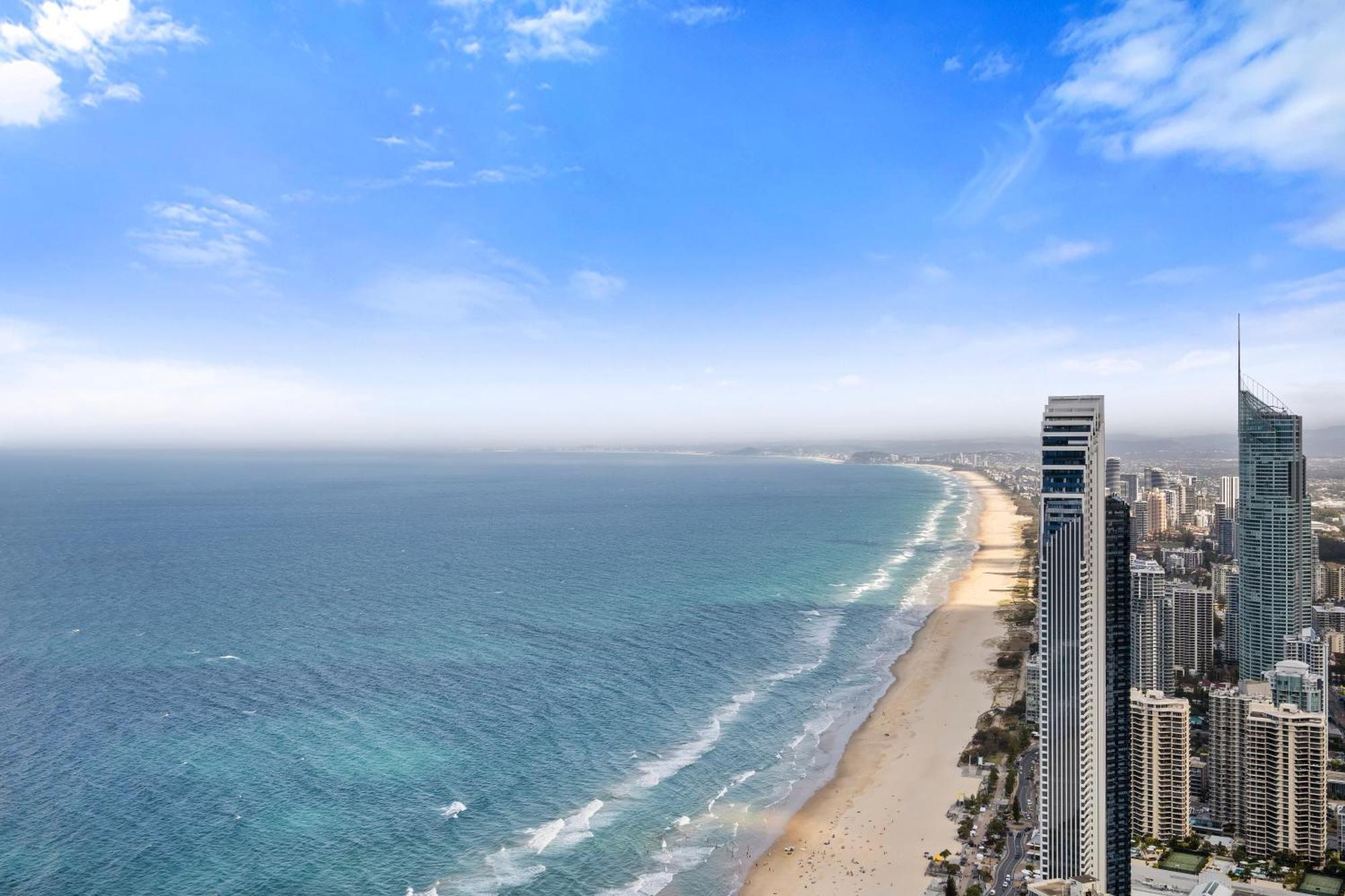 Gorgeous Oceanview 2b2b Beachfront In Surfers
