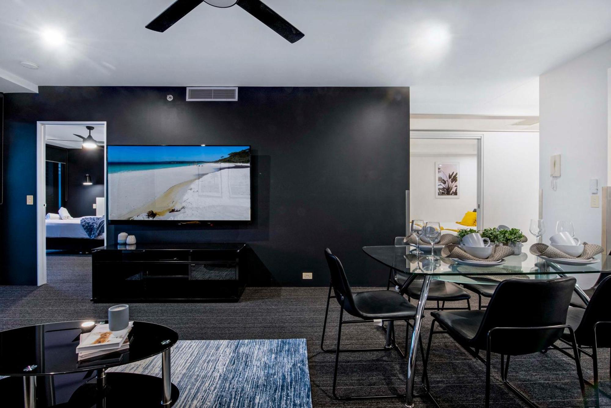 Apartment Circle On Cavill - Self Contained, Privately Managed Gold Coast