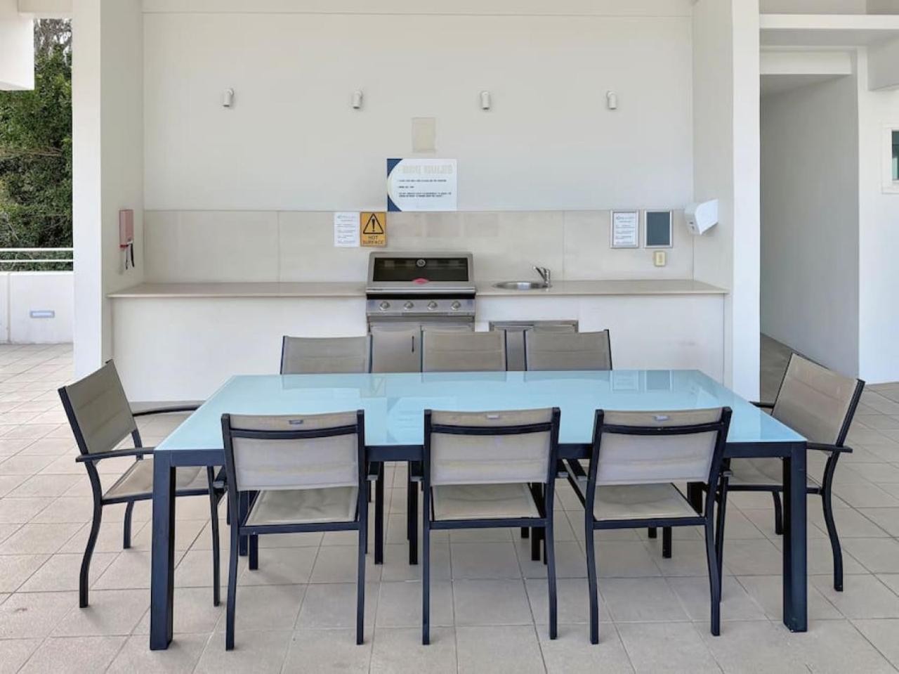 Apartment Kirra Penthouse With Private Roof Terrace *