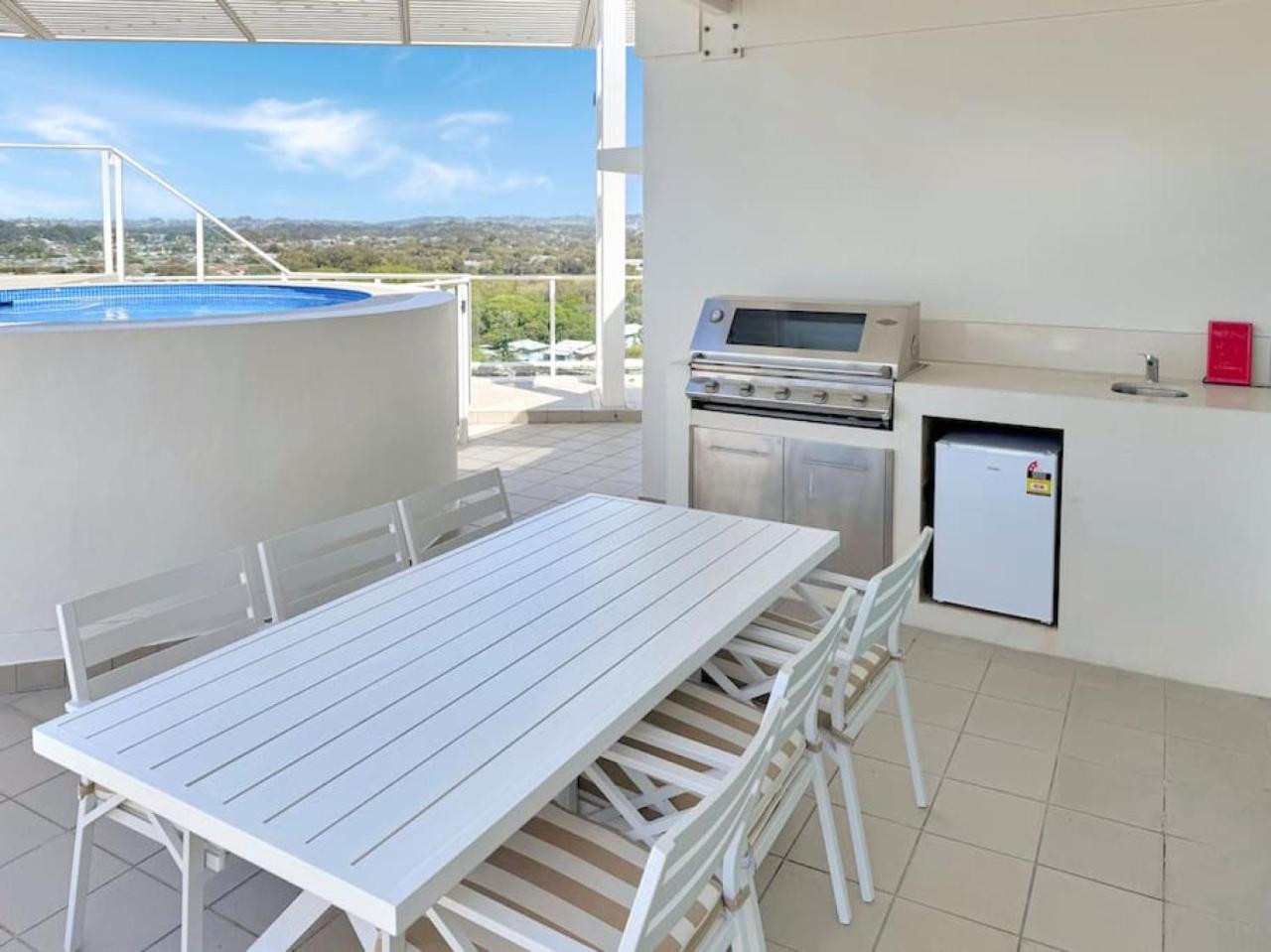Kirra Penthouse With Private Roof Terrace Gold Coast
