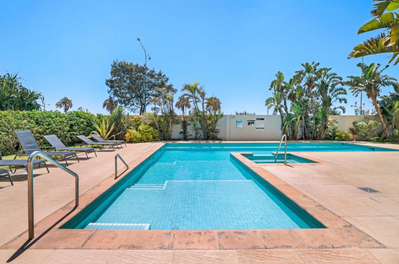 Apartment The Hamptons - Ultimate Six Star Beachfront Experience With Parking & Pool *