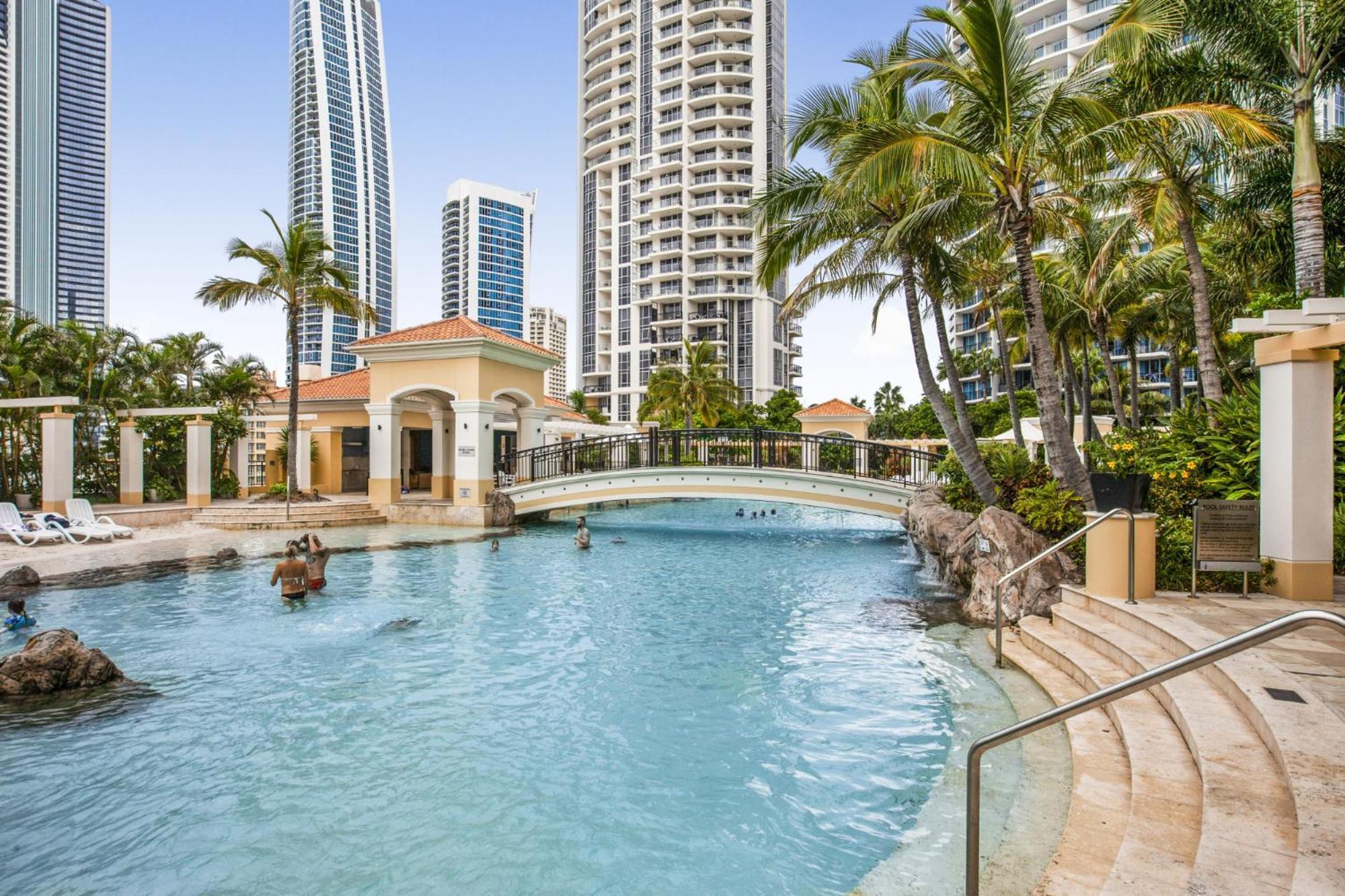 Chevron Renaissance 2 Bed By Vaun *