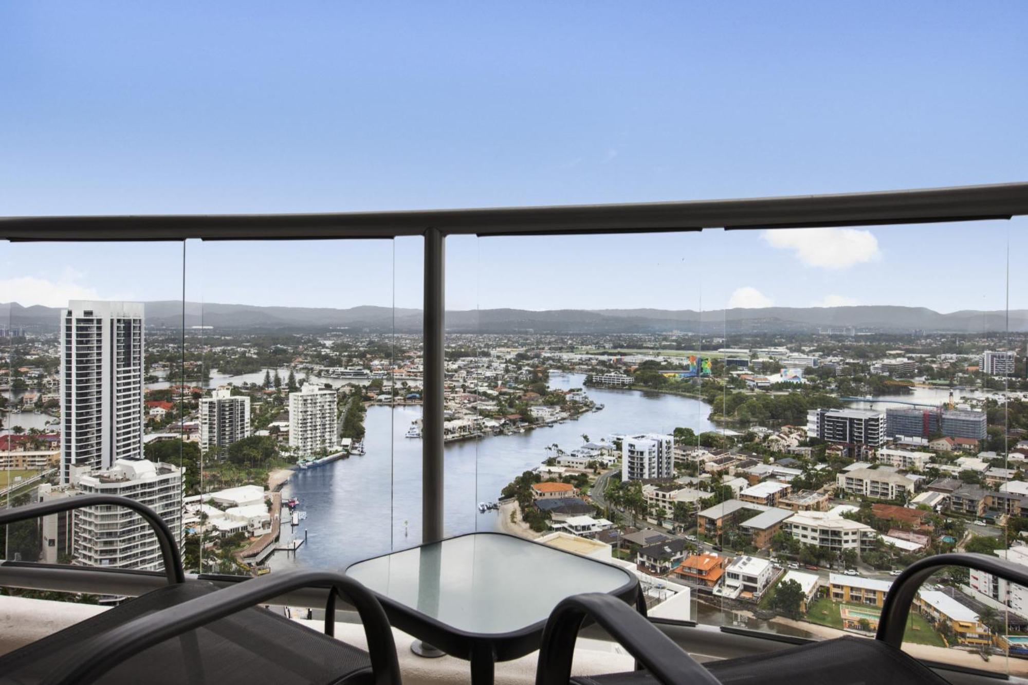 Apartment Chevron Renaissance 2 Bed By Vaun