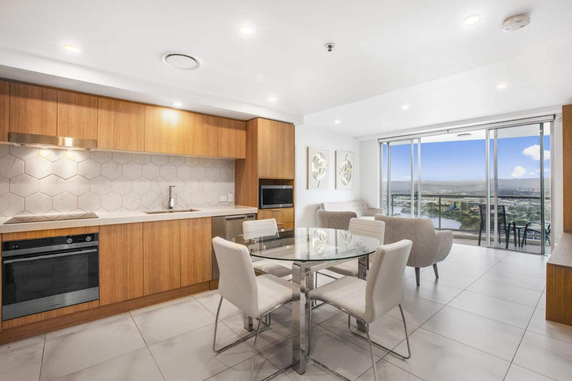 Chevron Renaissance 2 Bed By Vaun Apartment Gold Coast