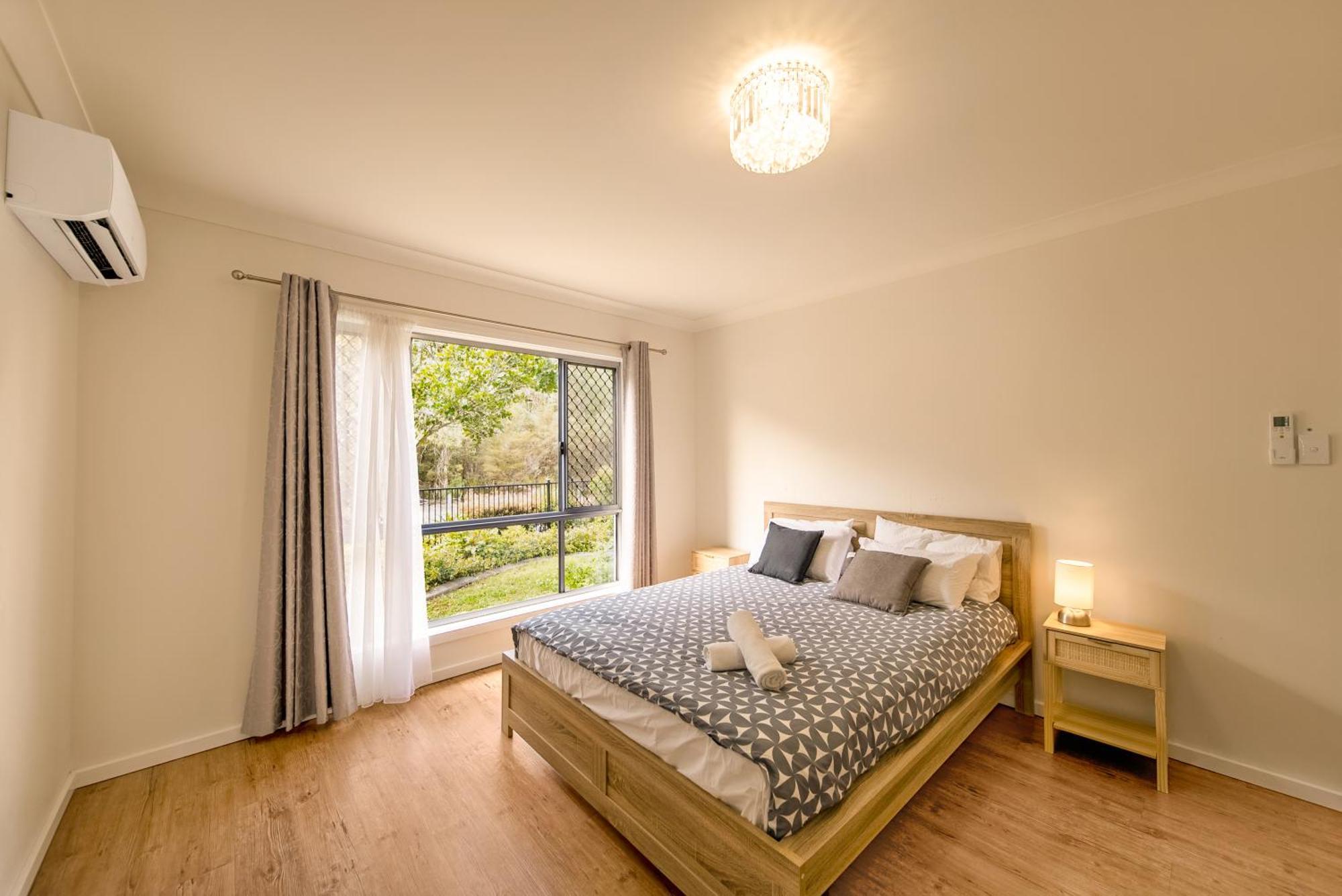 Comfy Coomera Duplex 1 - Fully Furnished Home, Private & Peaceful, Secure Garage & Free Wifi * Gold Coast