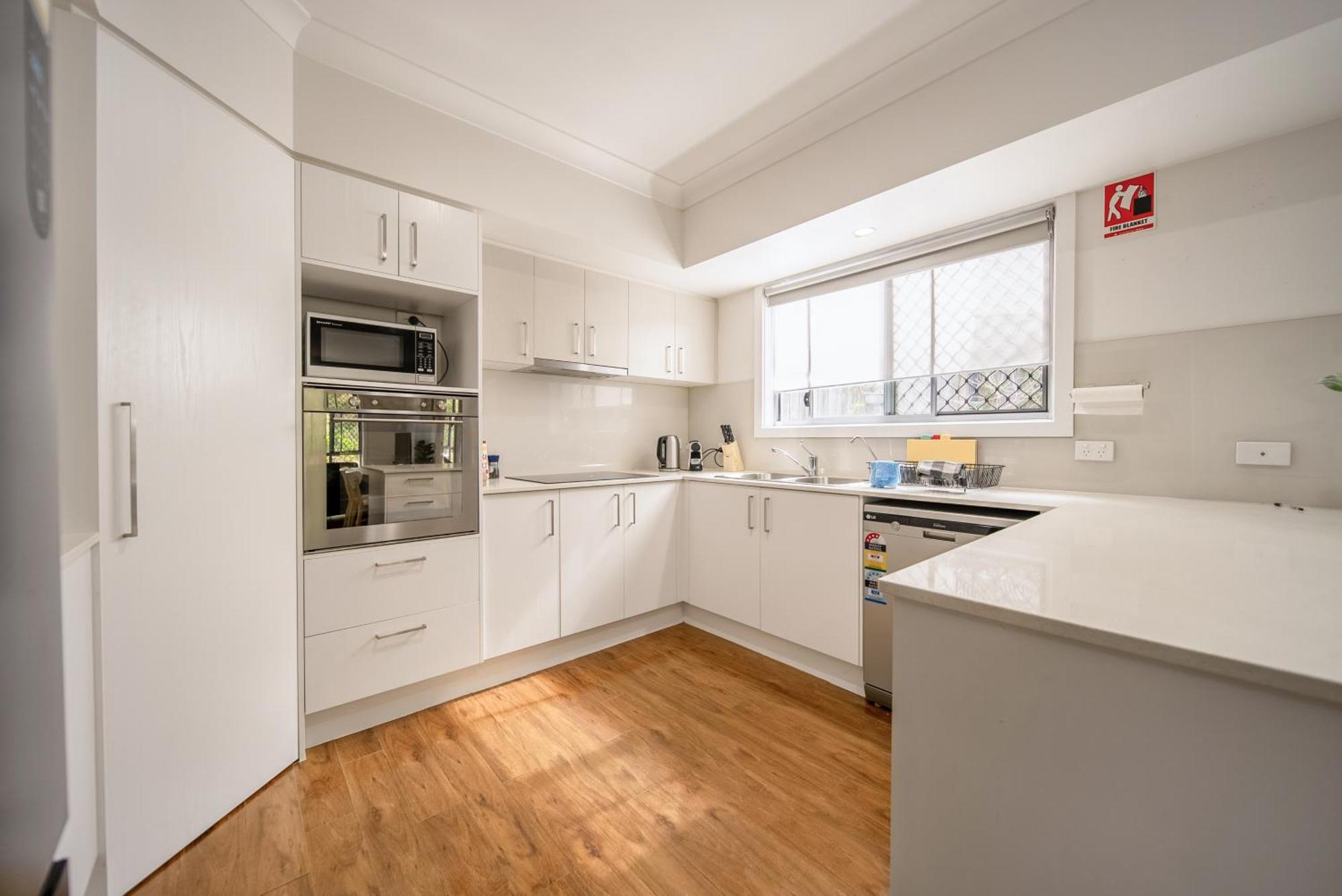 Comfy Coomera Duplex 1 - Fully Furnished Home, Private & Peaceful, Secure Garage & Free Wifi Gold Coast