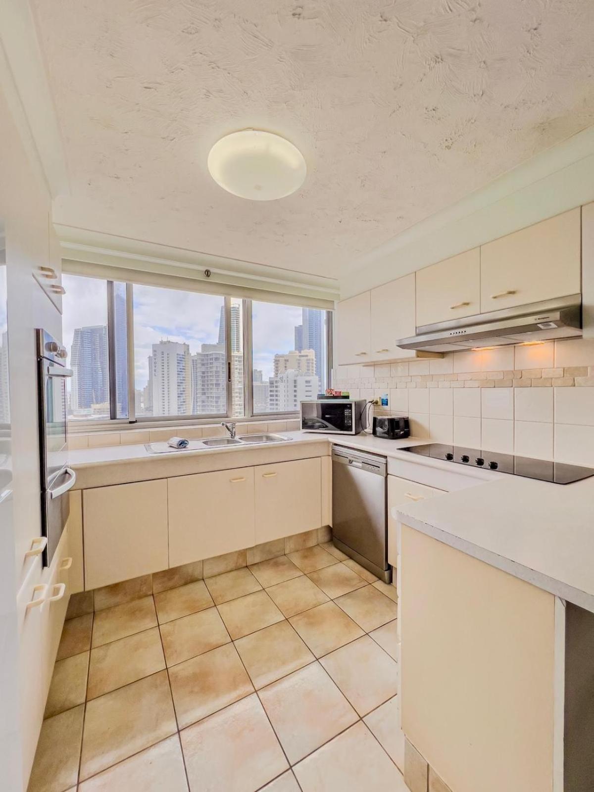 Apartment Above It 21st Floor! Gold Coast