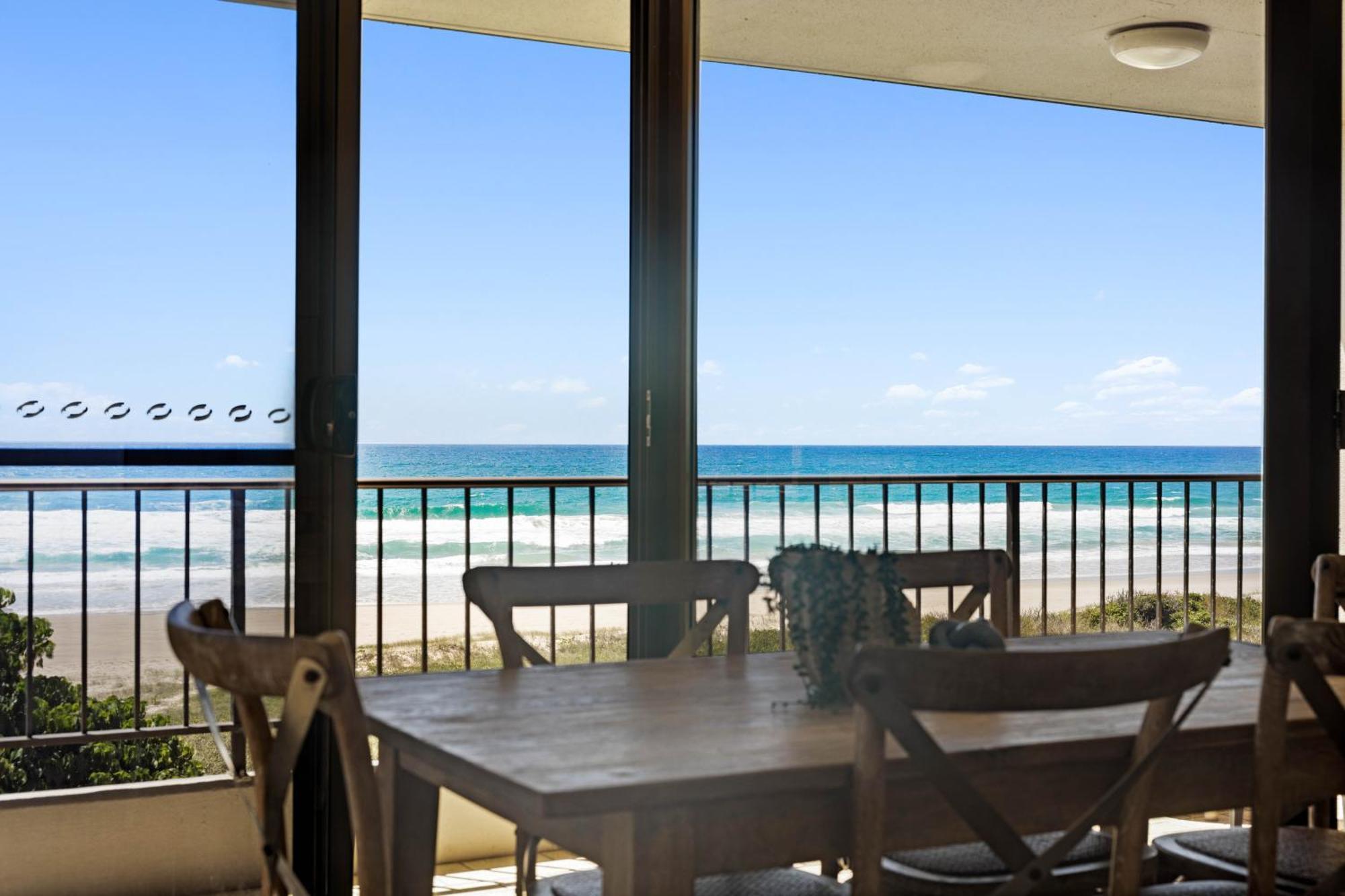 Surfside Court - Hosted By Burleigh Letting * Gold Coast