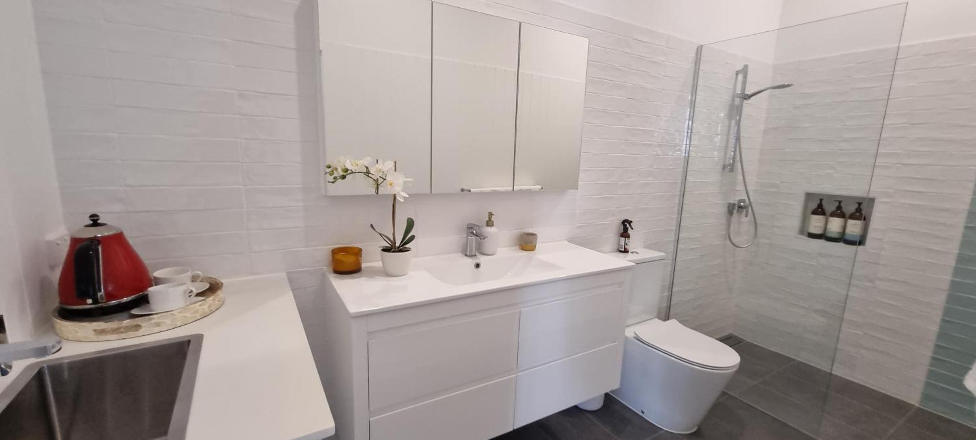 Fab 4brm With Pool A 18 Min Walk To Holiday home Gold Coast