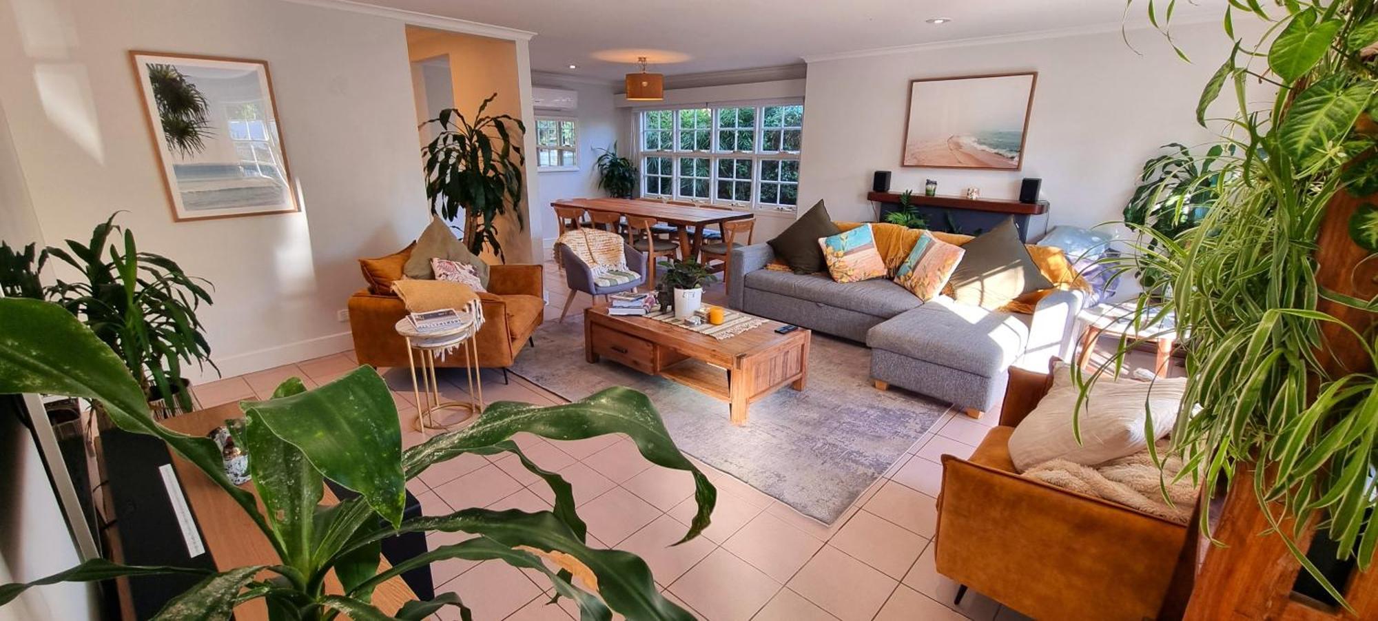 Holiday home Fab 4brm With Pool A 18 Min Walk To *
