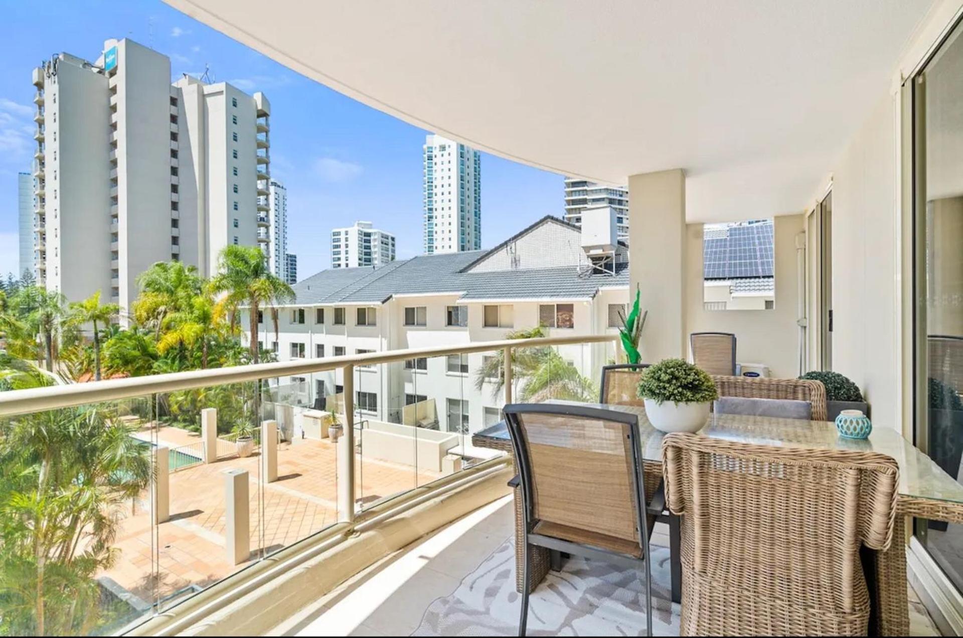 Seychelles In Main - 2 Bedroom - Coasthm Apartamento