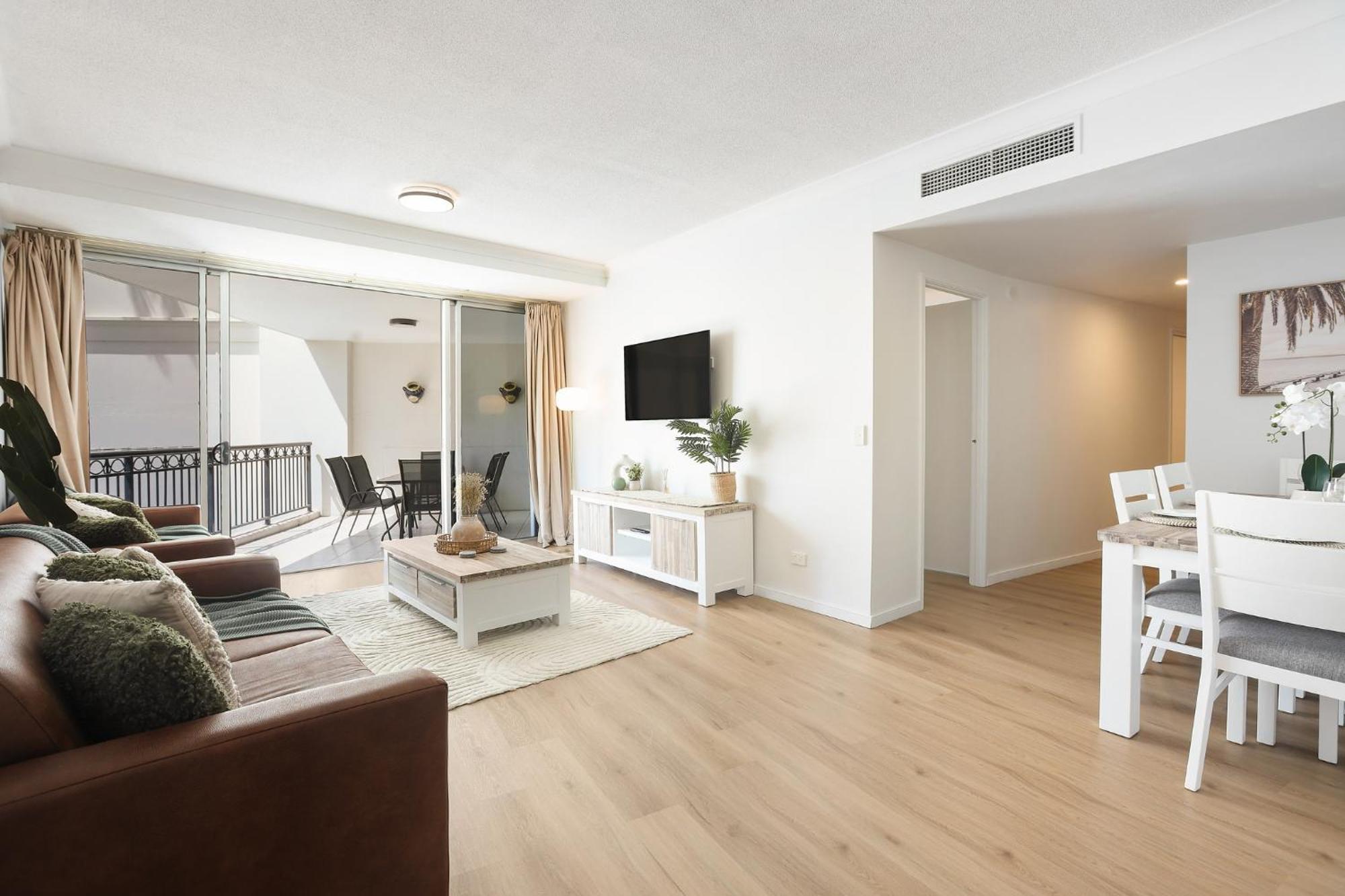 Apartment Chevron Big Family 3brm, 3 Pools, Gym, Sauna, Spa. *