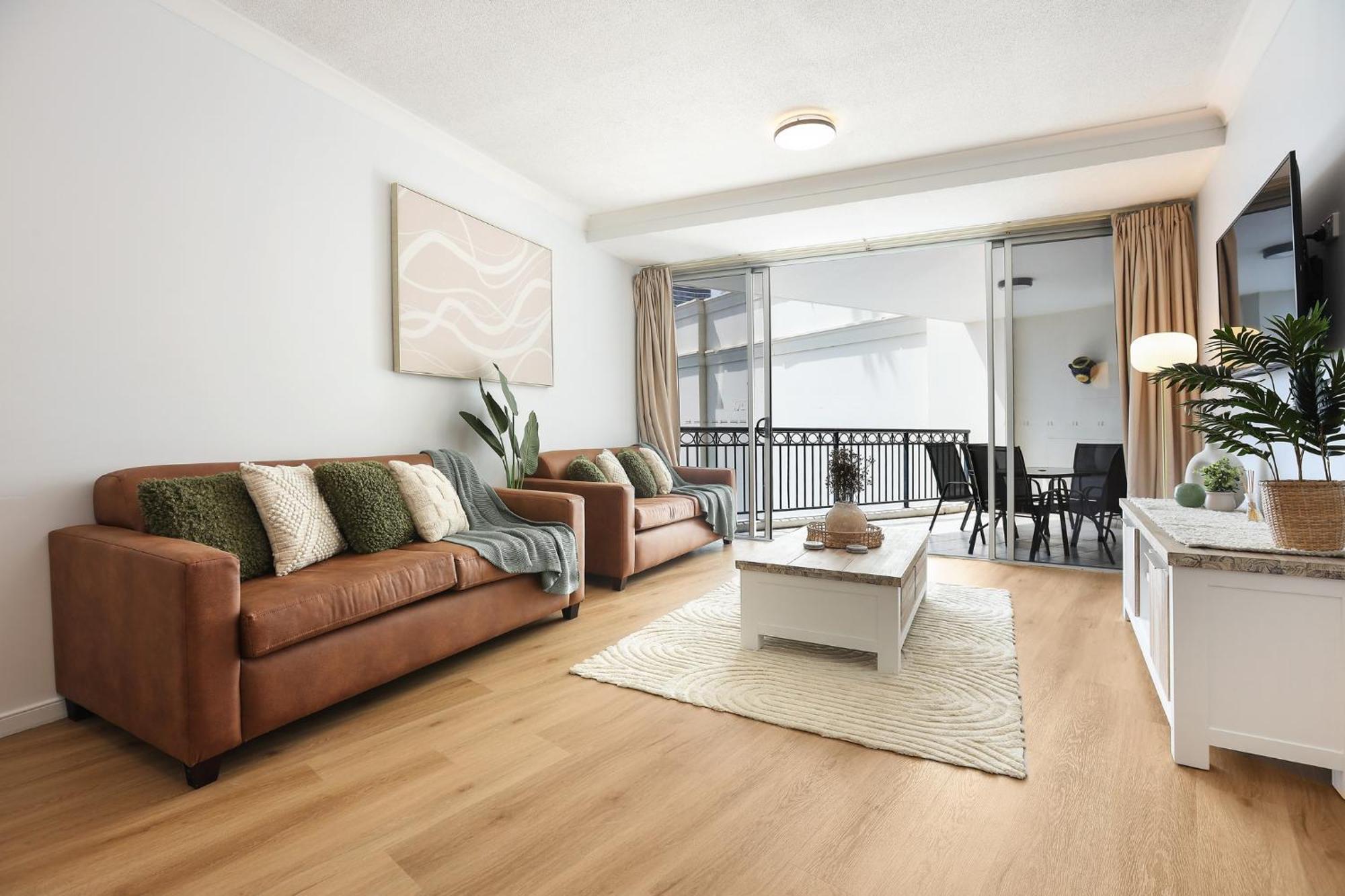 Chevron Big Family 3brm, 3 Pools, Gym, Sauna, Spa. Apartment Gold Coast