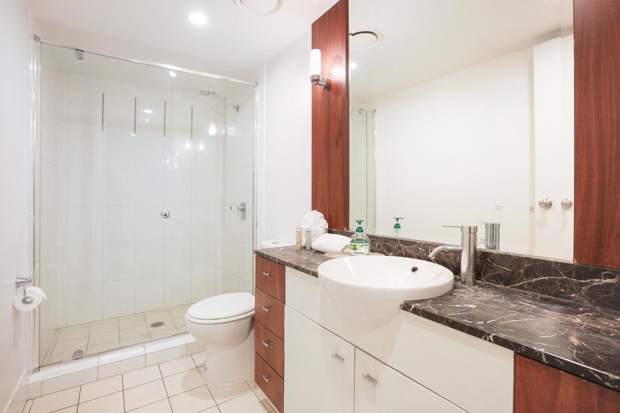 Chevron Big Family 3brm, 3 Pools, Gym, Sauna, Spa. Apartment Gold Coast