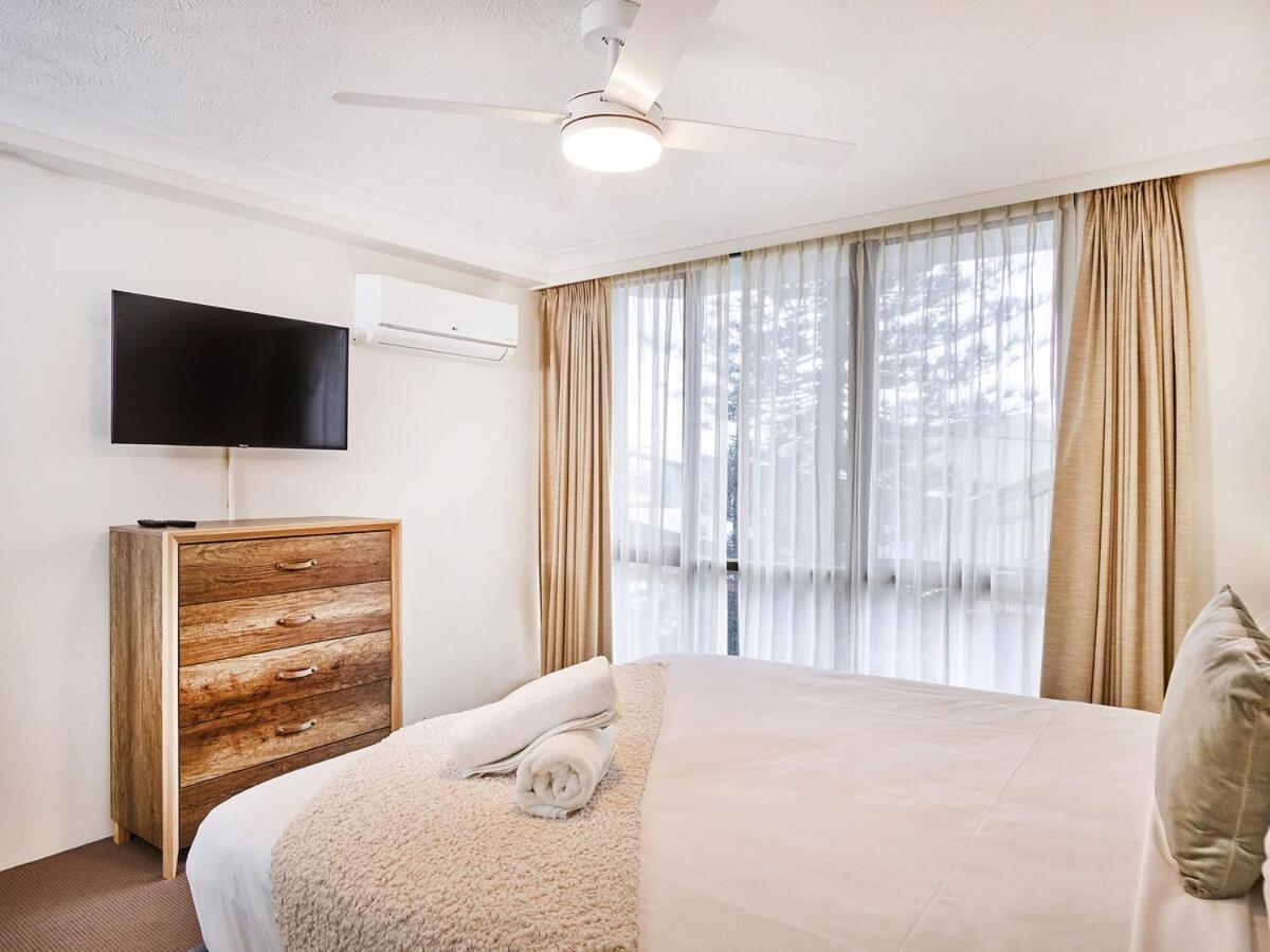 Renovated Beachside 2-bedroom Apartamento *