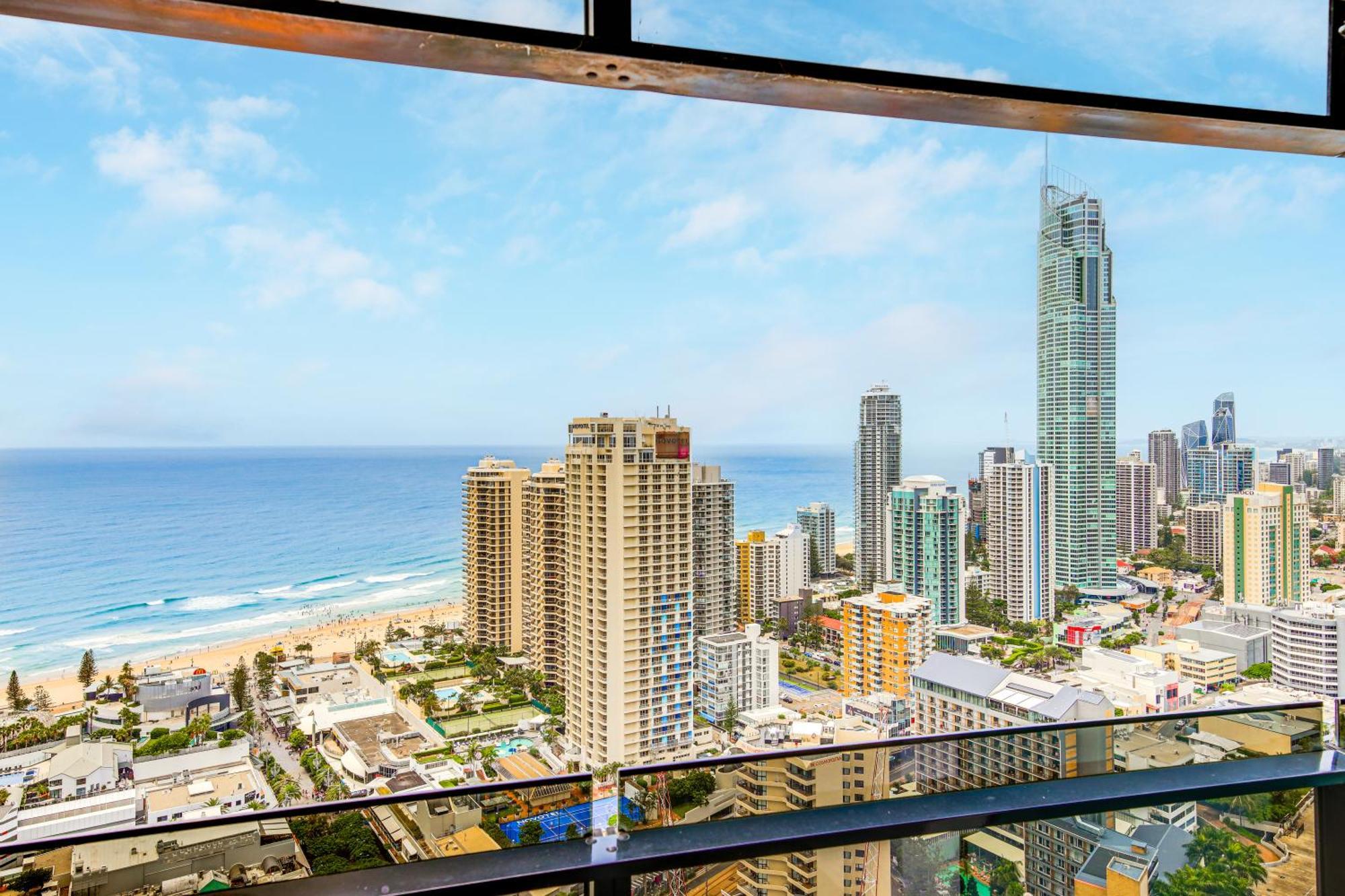 Circleoncavill Luxury 2 Bed Ocean View Parking Gold Coast