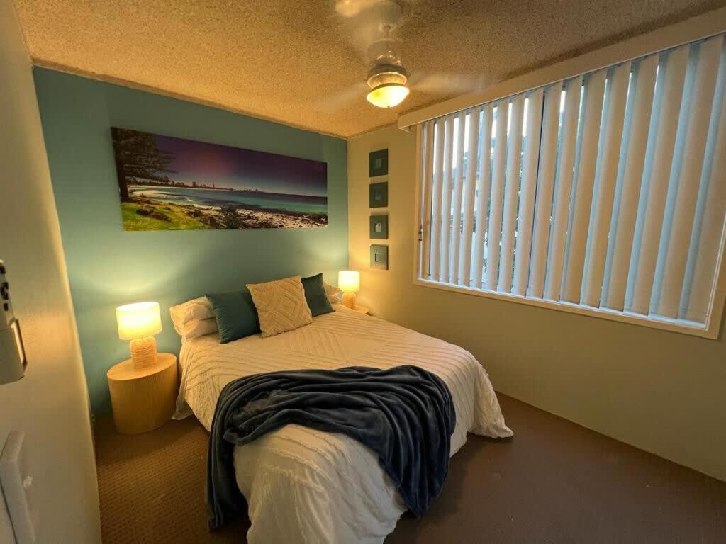 2 Bedroom With Parking Stroll To *