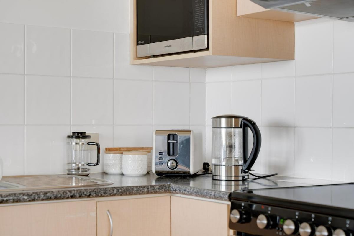 Apartment Oceanview Escape 2br In The Heart Of The Gc Gold Coast