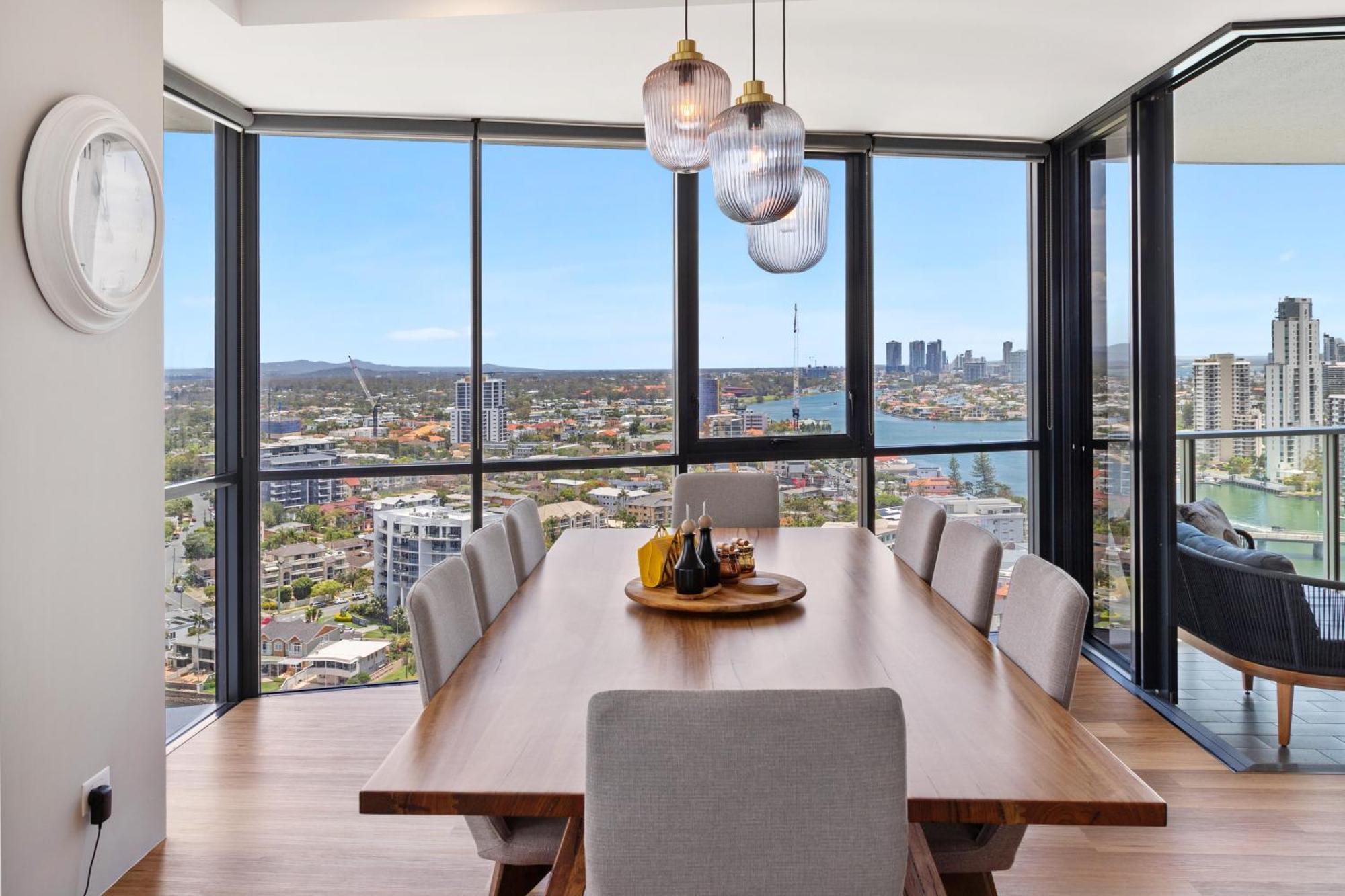 Stunning 180 Degree Views At Avalon