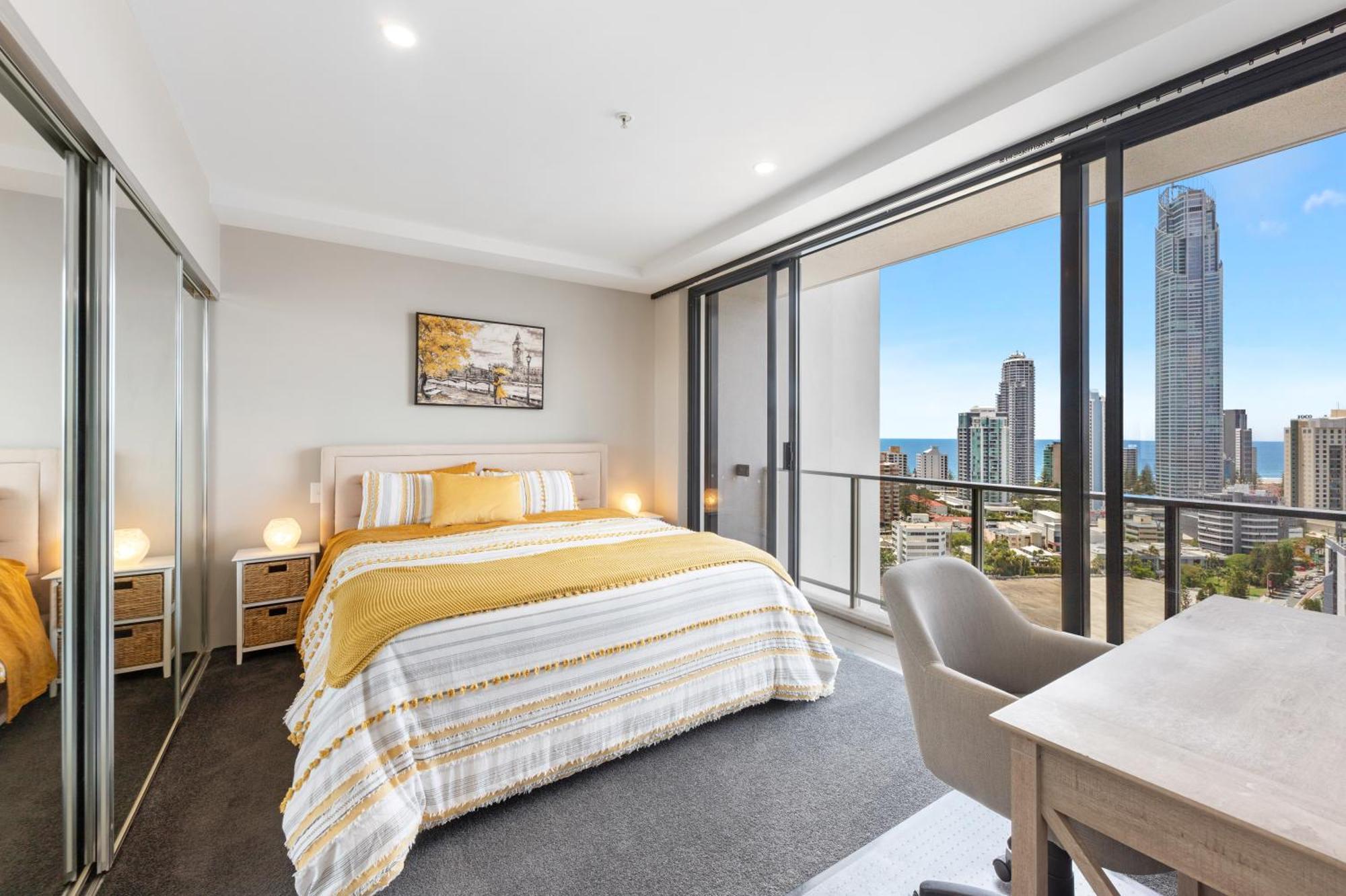 Stunning 180 Degree Views At Avalon Apartment *
