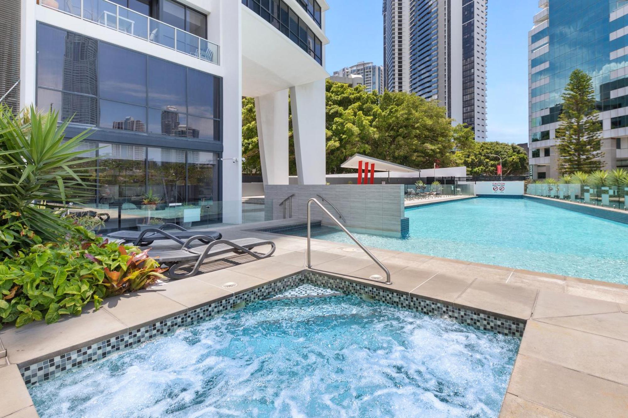 Stunning 180 Degree Views At Avalon
