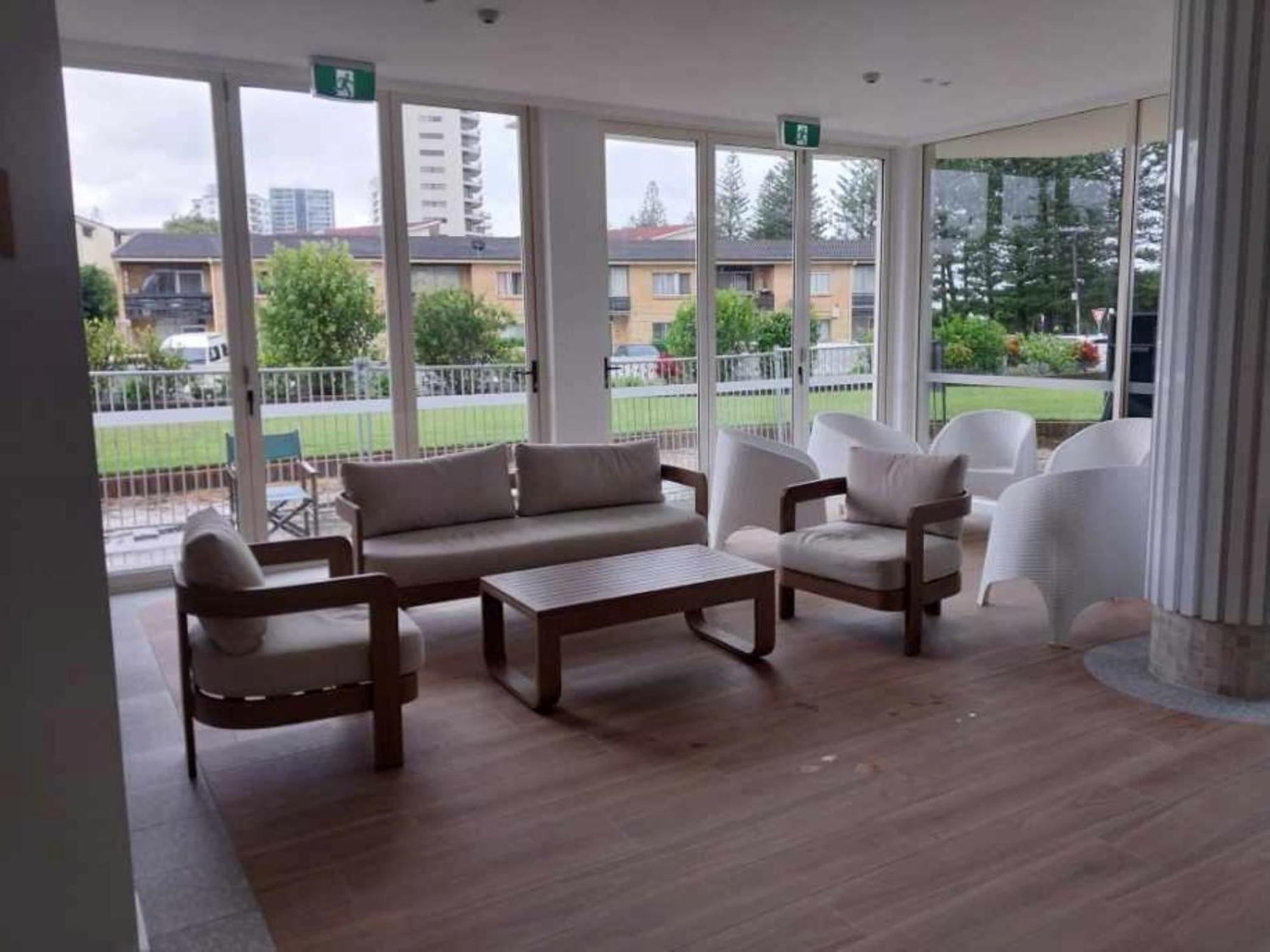 Oceanfront Escape, Southern Cross 9th Floor Apartment *