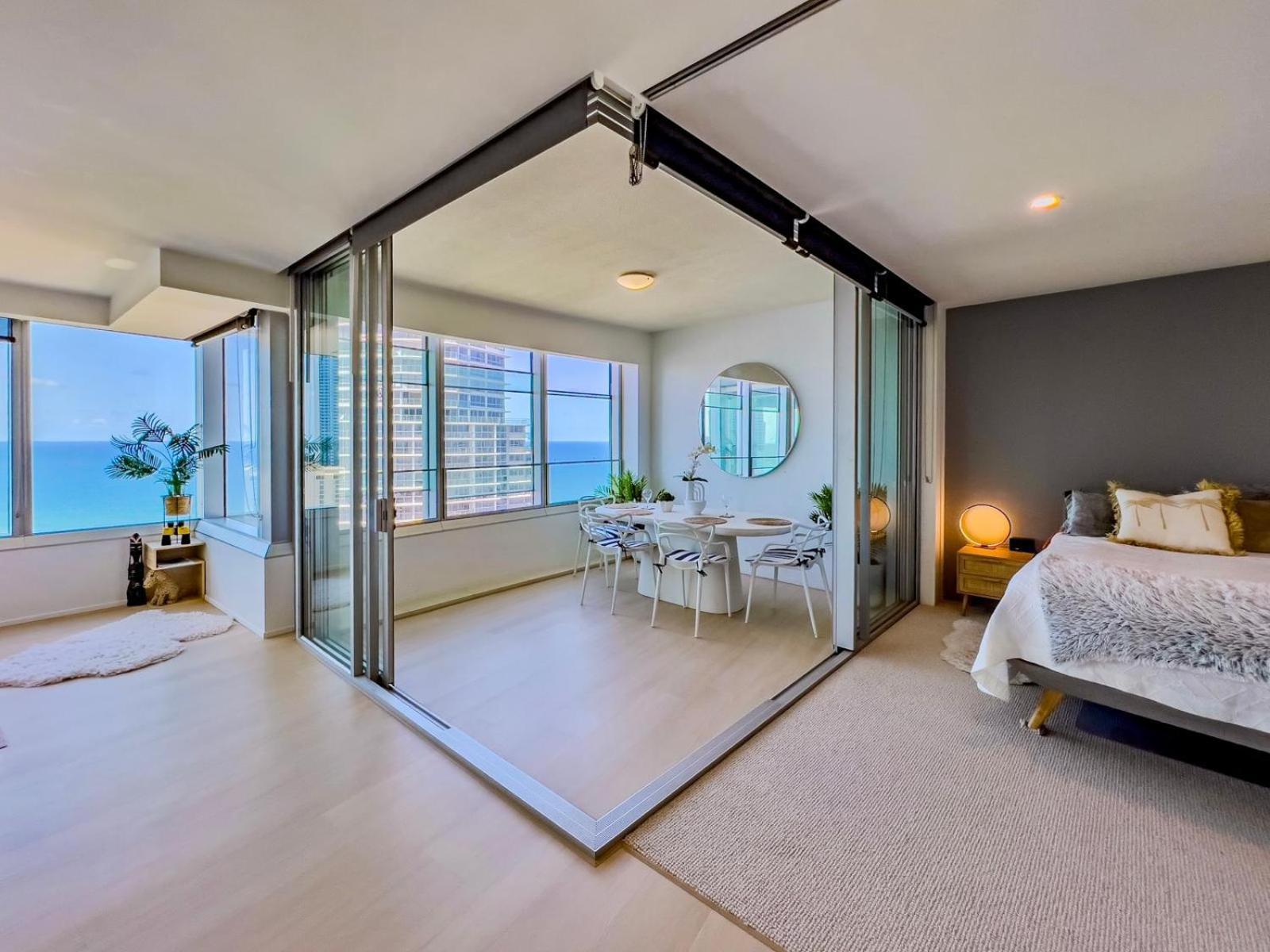 Apartment Iconic Q1 Level 35! Gold Coast