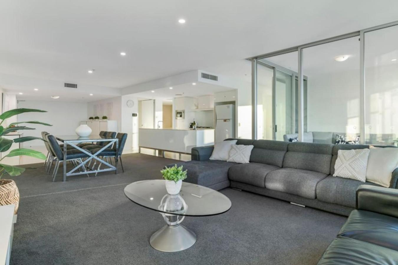 Apartment Serenity Getaway Your Away From Views *