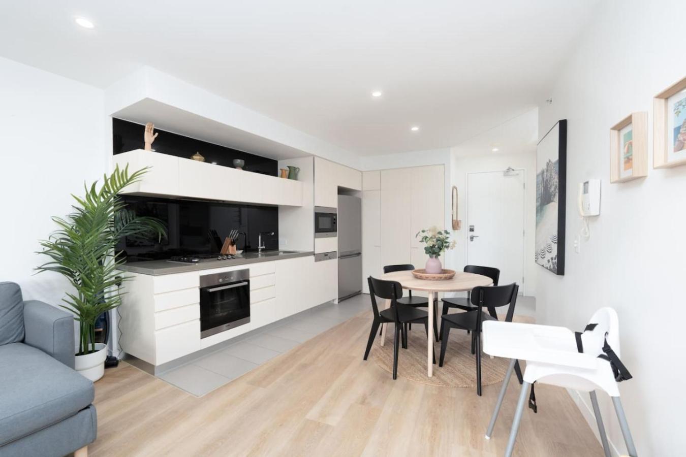 Oracle 2 - 2b In Broadbeach With Views * Gold Coast