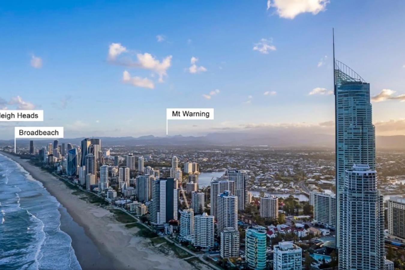 Sophias Place In Surfers With Stunning Views *
