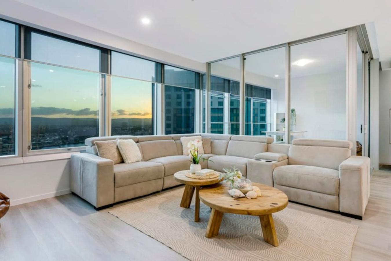 Sophias Place In Surfers With Stunning Views Apartment Gold Coast