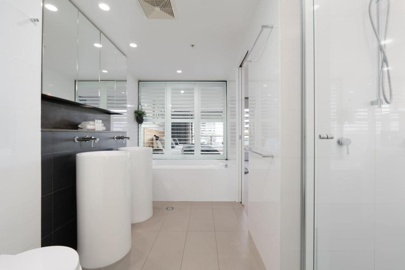 Oracle 2 - 2b In Broadbeach With Views Apartment