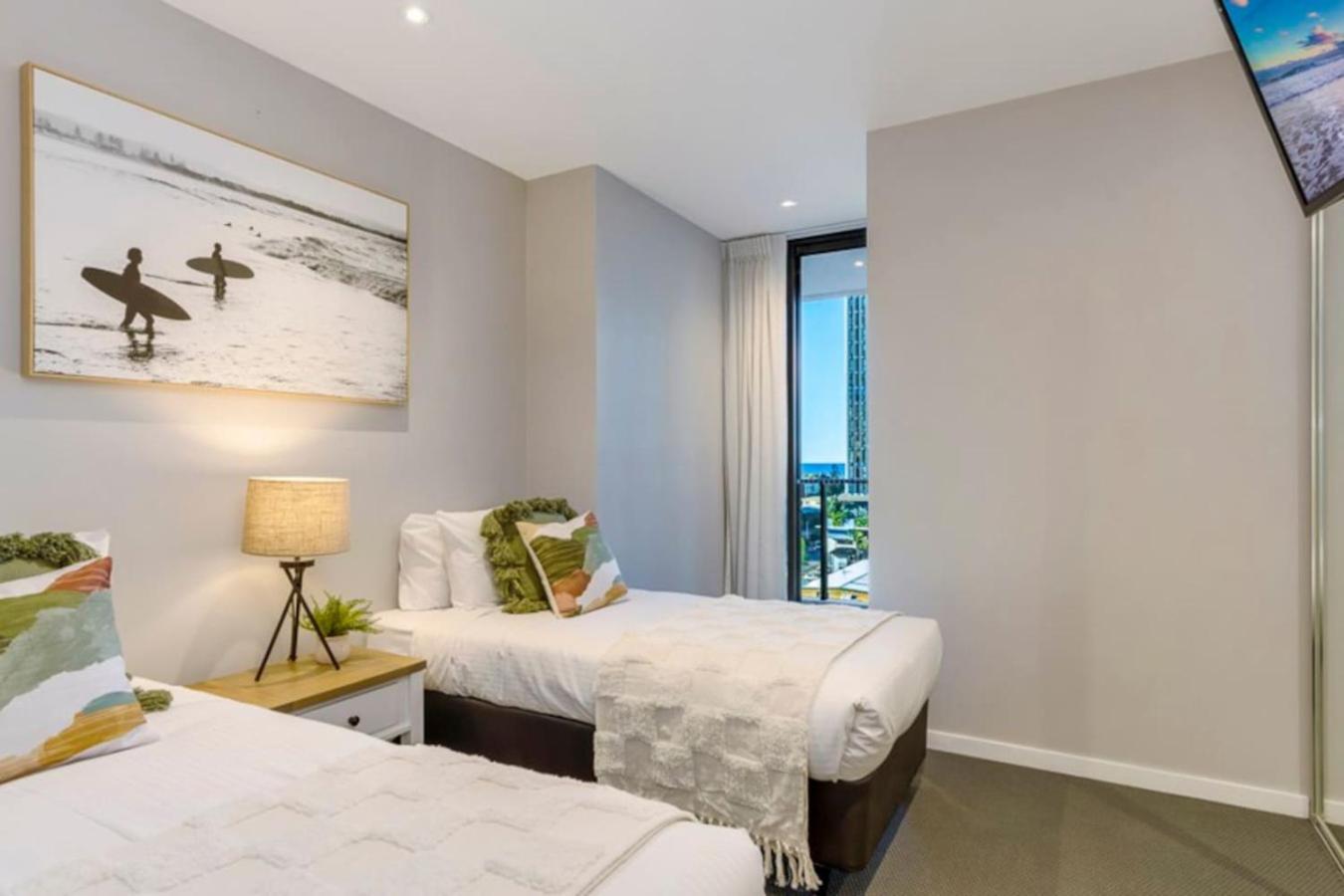 Broadbeach Ocean View Wifi Parking Apartment *
