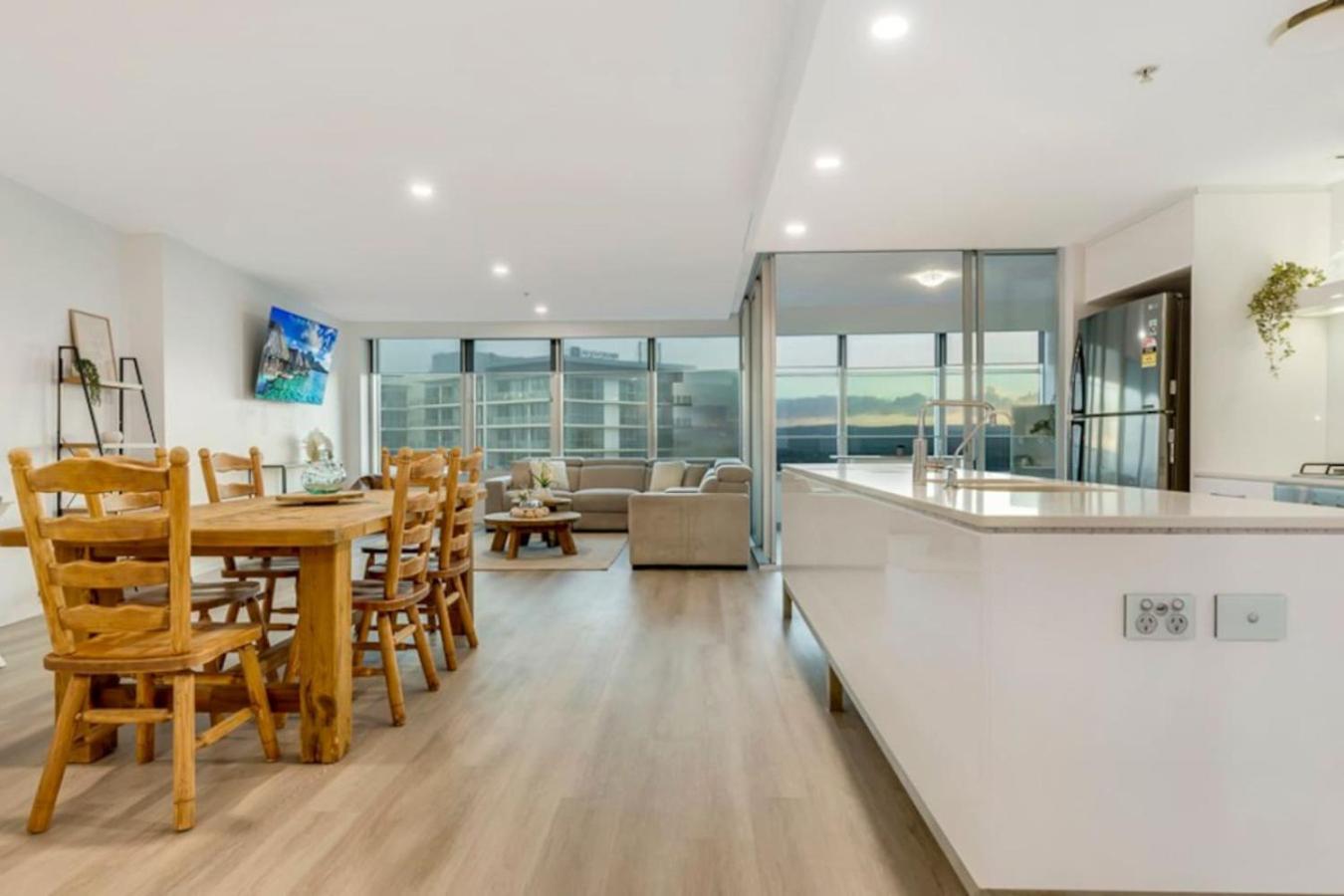 Sophias Place In Surfers With Stunning Views * Gold Coast